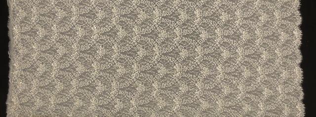 Beaded Metallic Chantilly Lace3