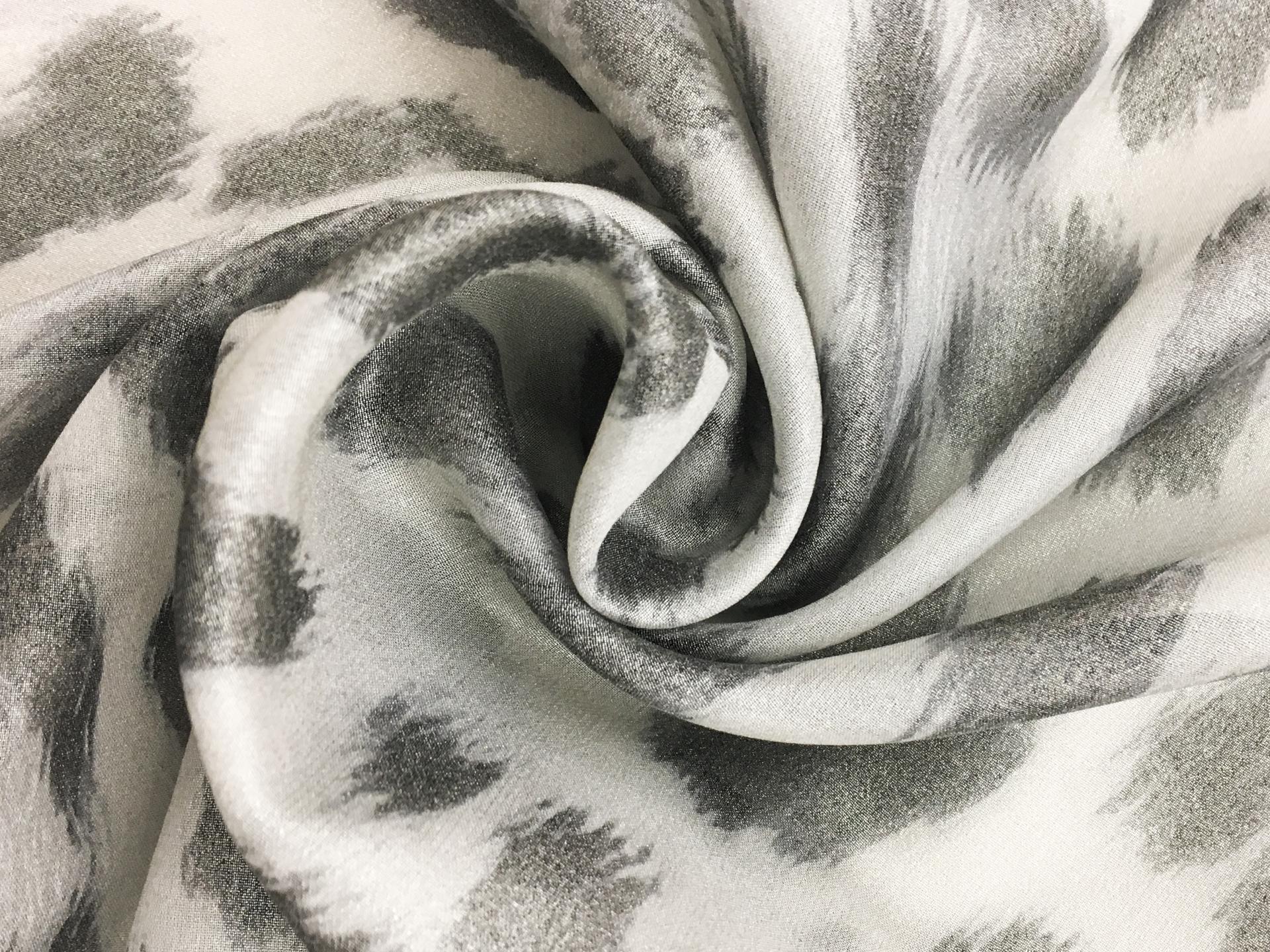 Leopard Printed Metallic Silk Chiffon3