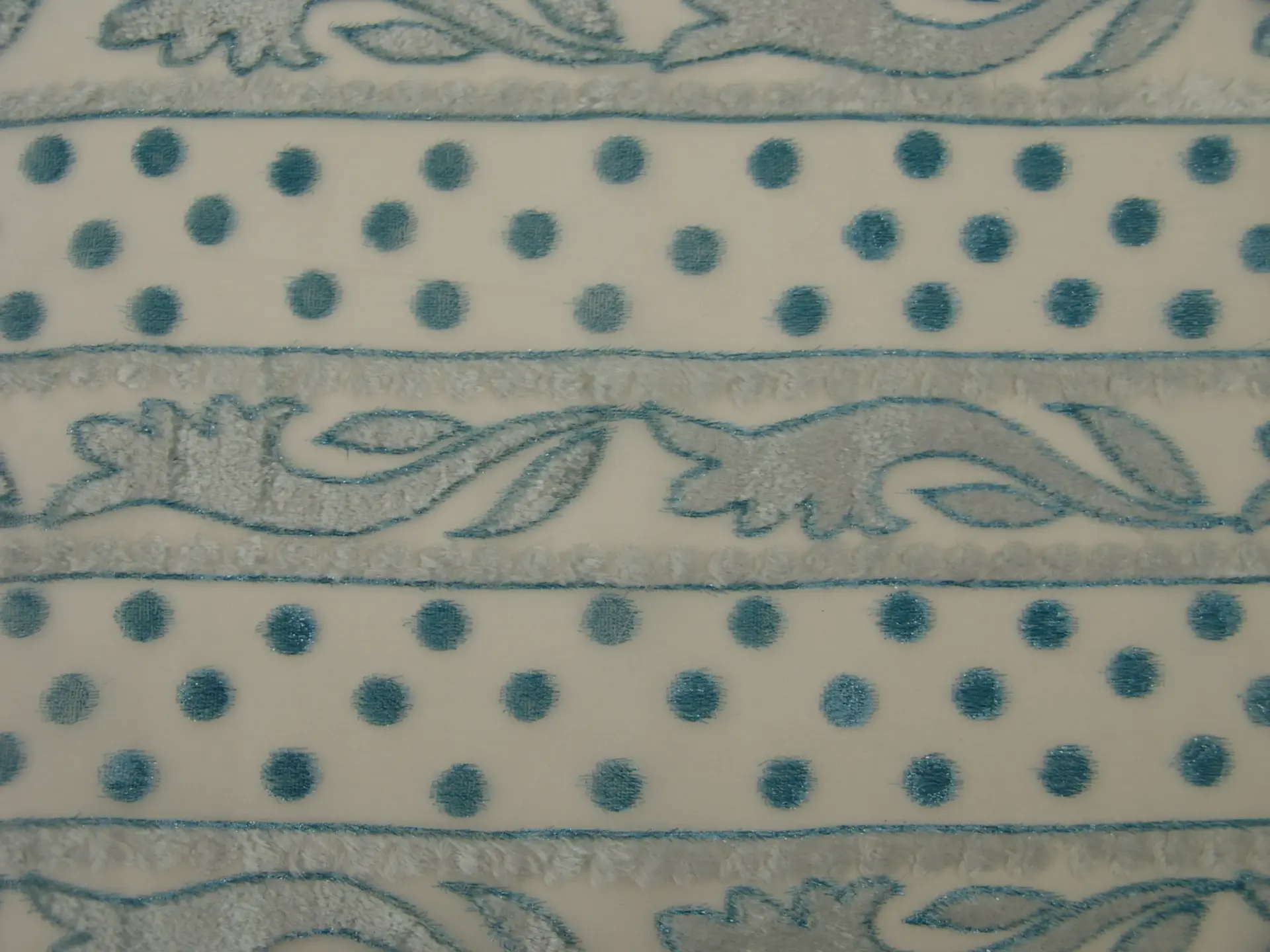 Silk Lurex Burn-Out Velvet0