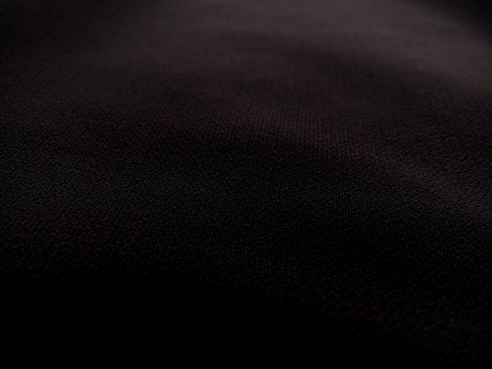 Sponge Crepe in Black1