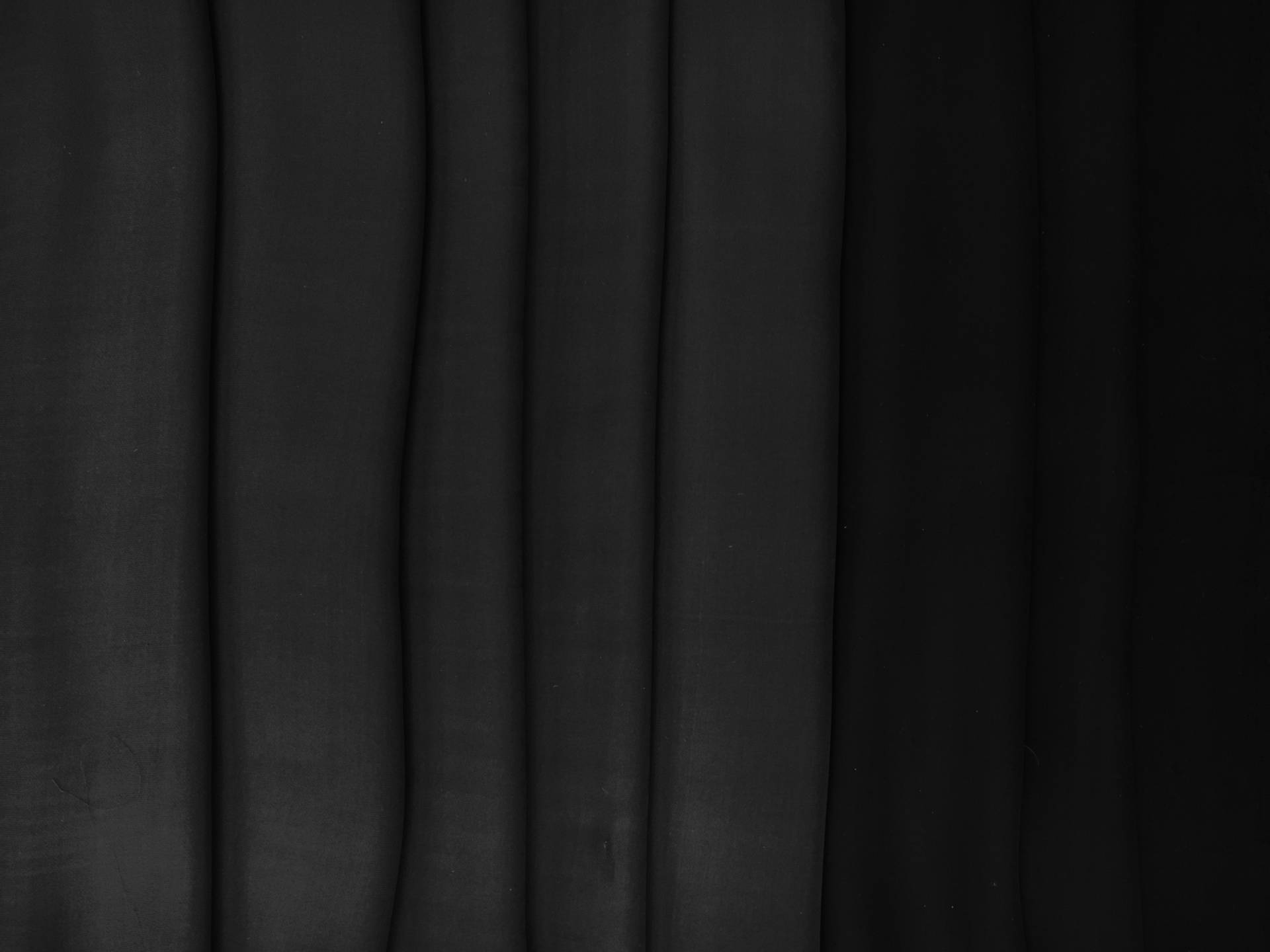 Ombré Silk Satin Georgette from Charcoal to Black1