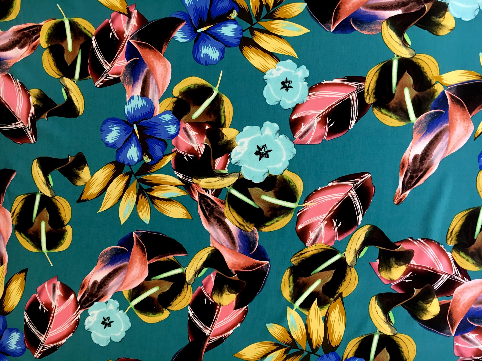 Viscose Poplin Print with Tropical Flowers0