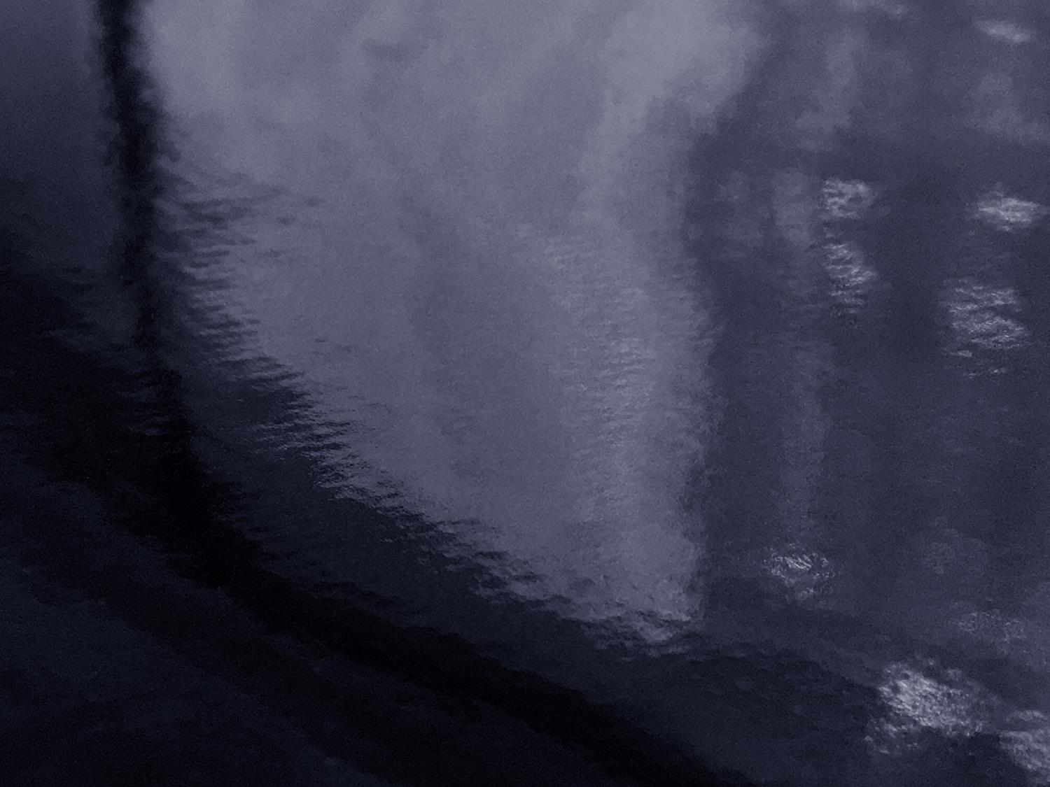 Upholstery Wetlook Vinyl in Navy0