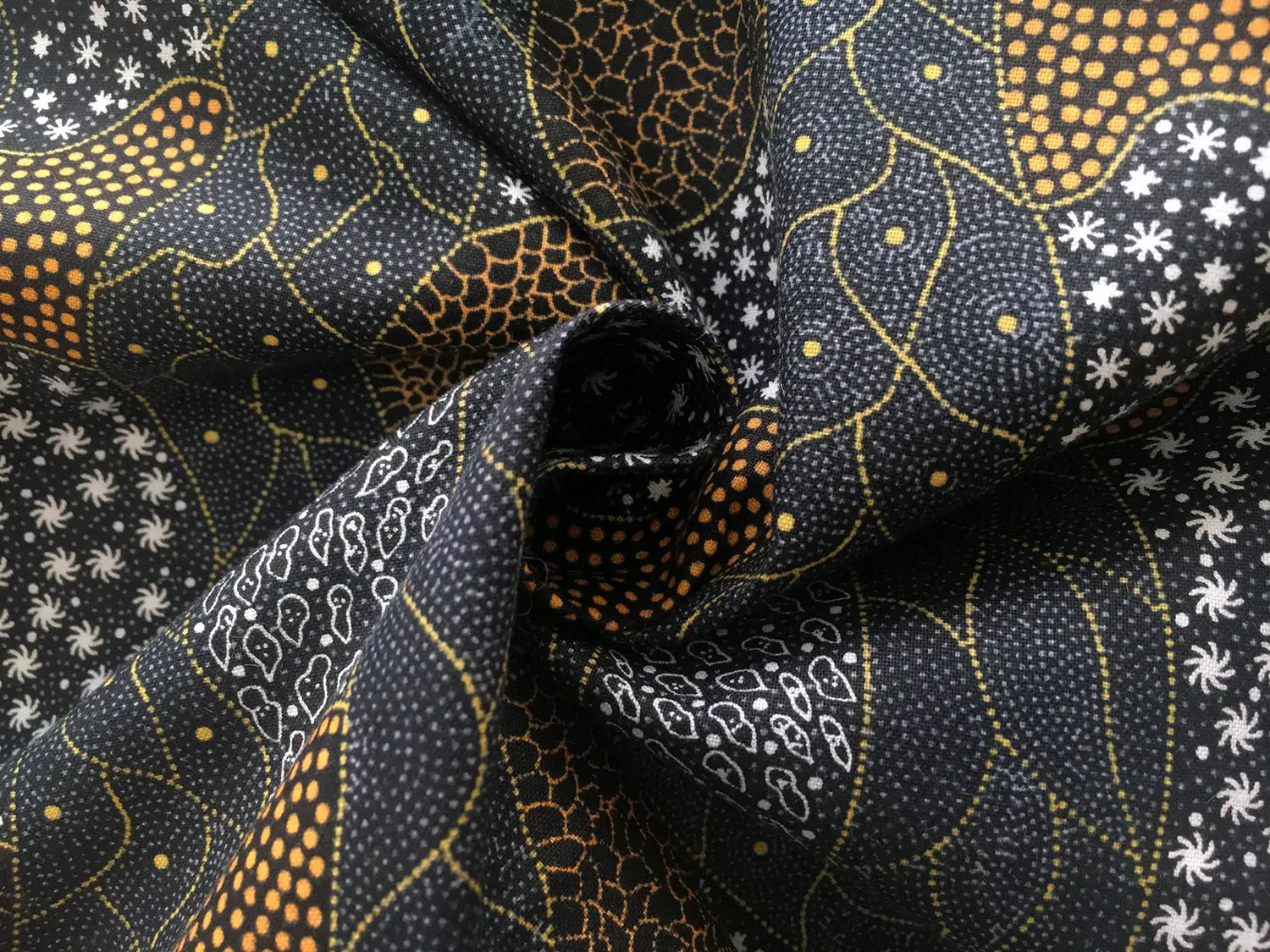 Australian Cotton Print With Aboriginal Motif1