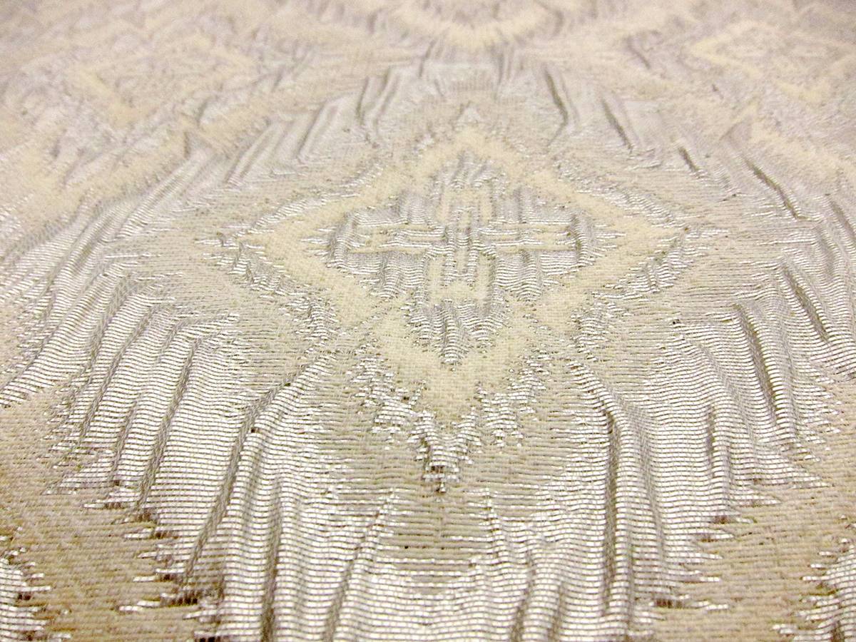 Metallic Geometric Cloqué1