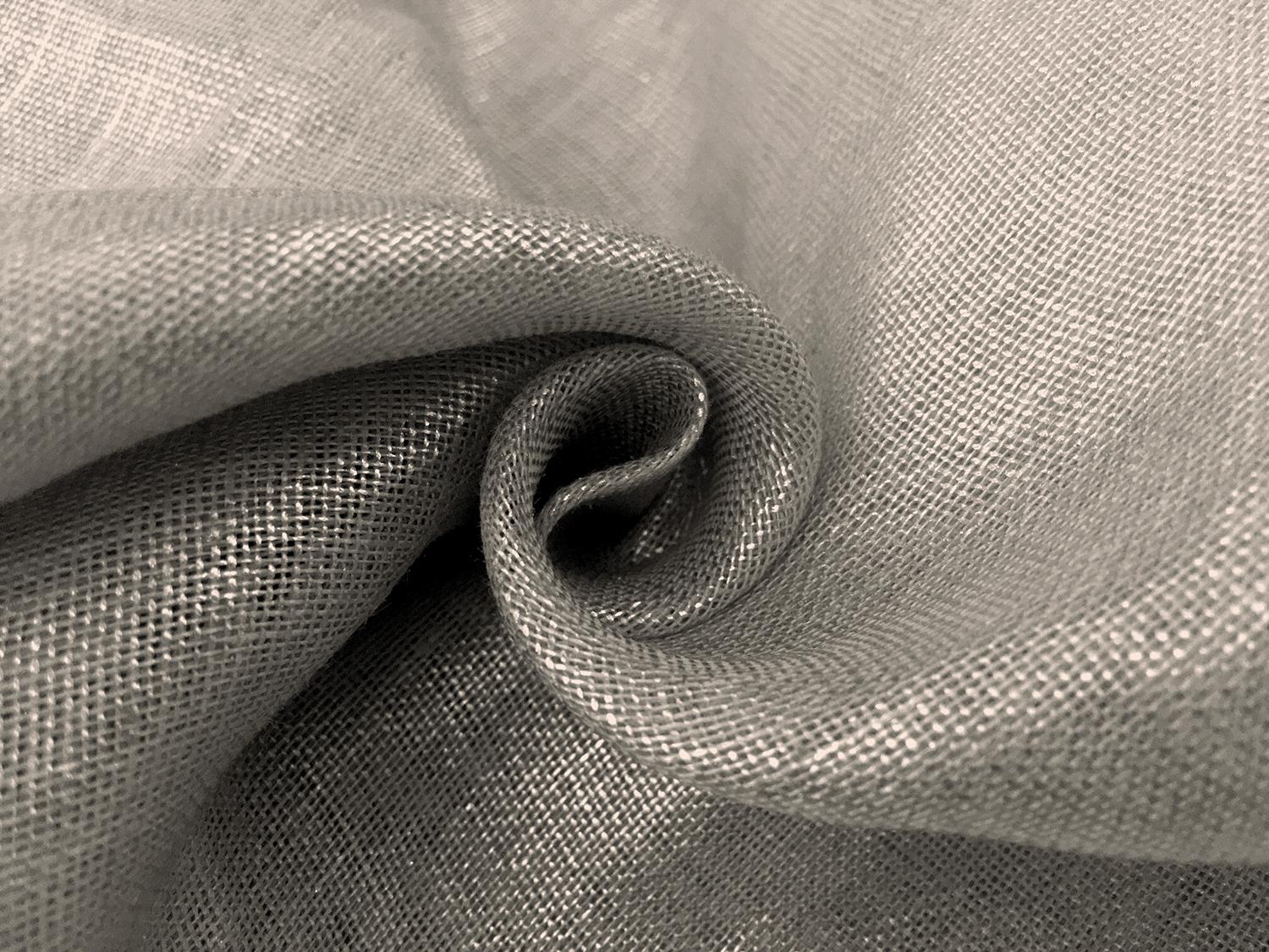 Metallic Coated Linen Mesh in Silver Glam1