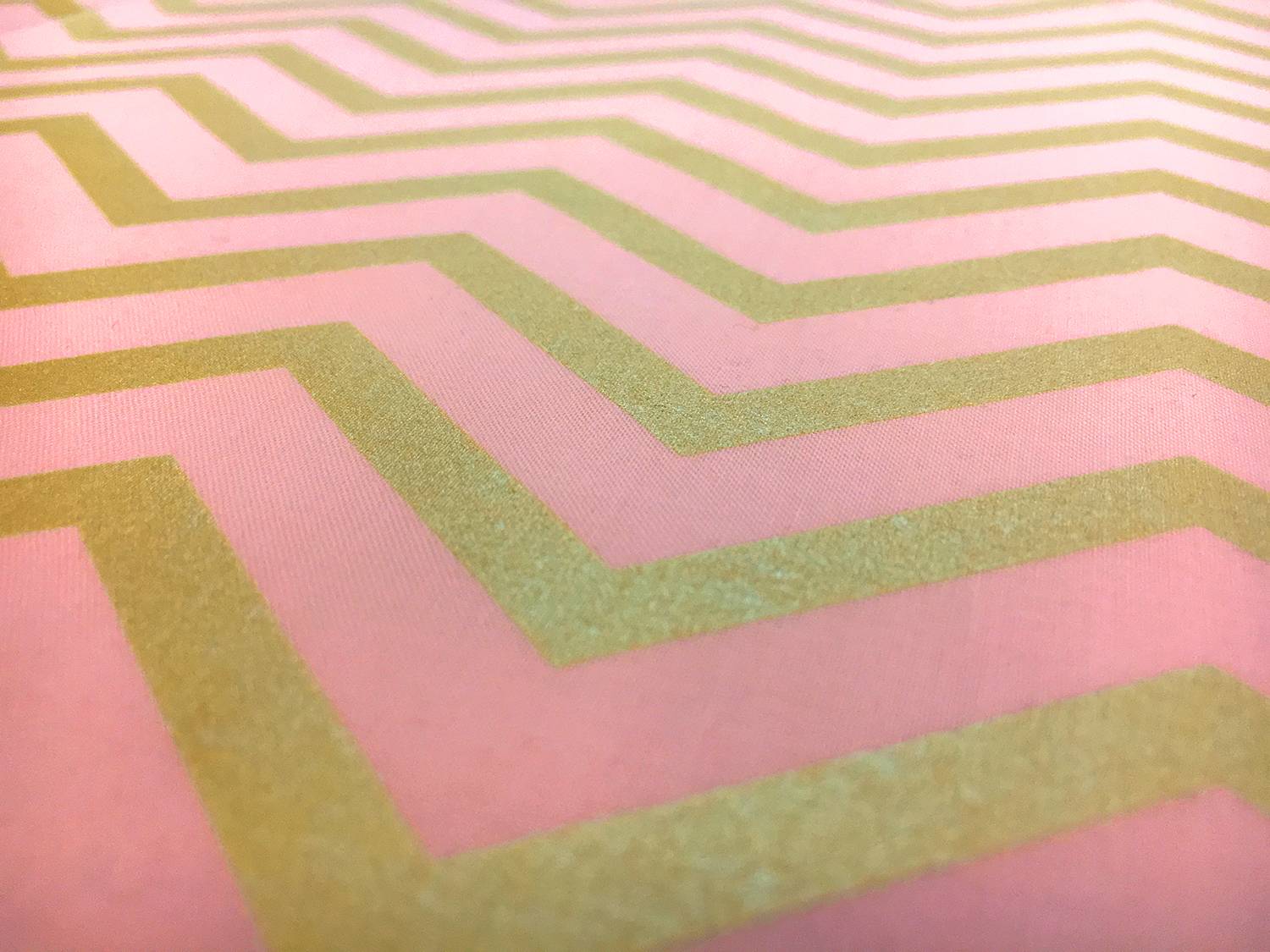 Cotton Broadcloth Metallic Zigzag Print2