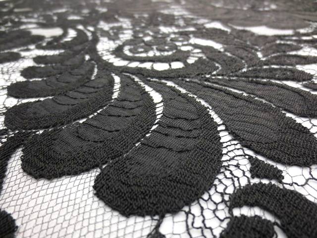 Single scallop black floral French Chantilly Lace