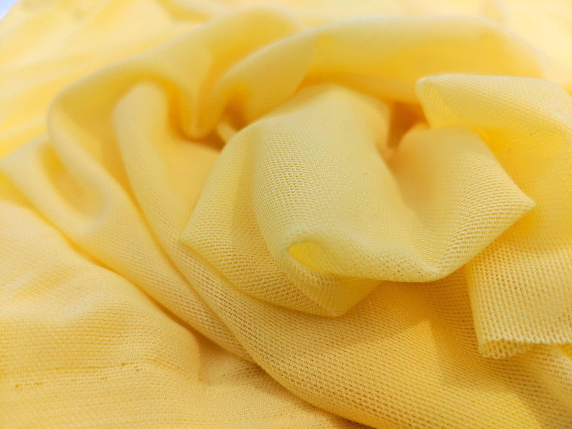 Stretch Tulle in Dandelion