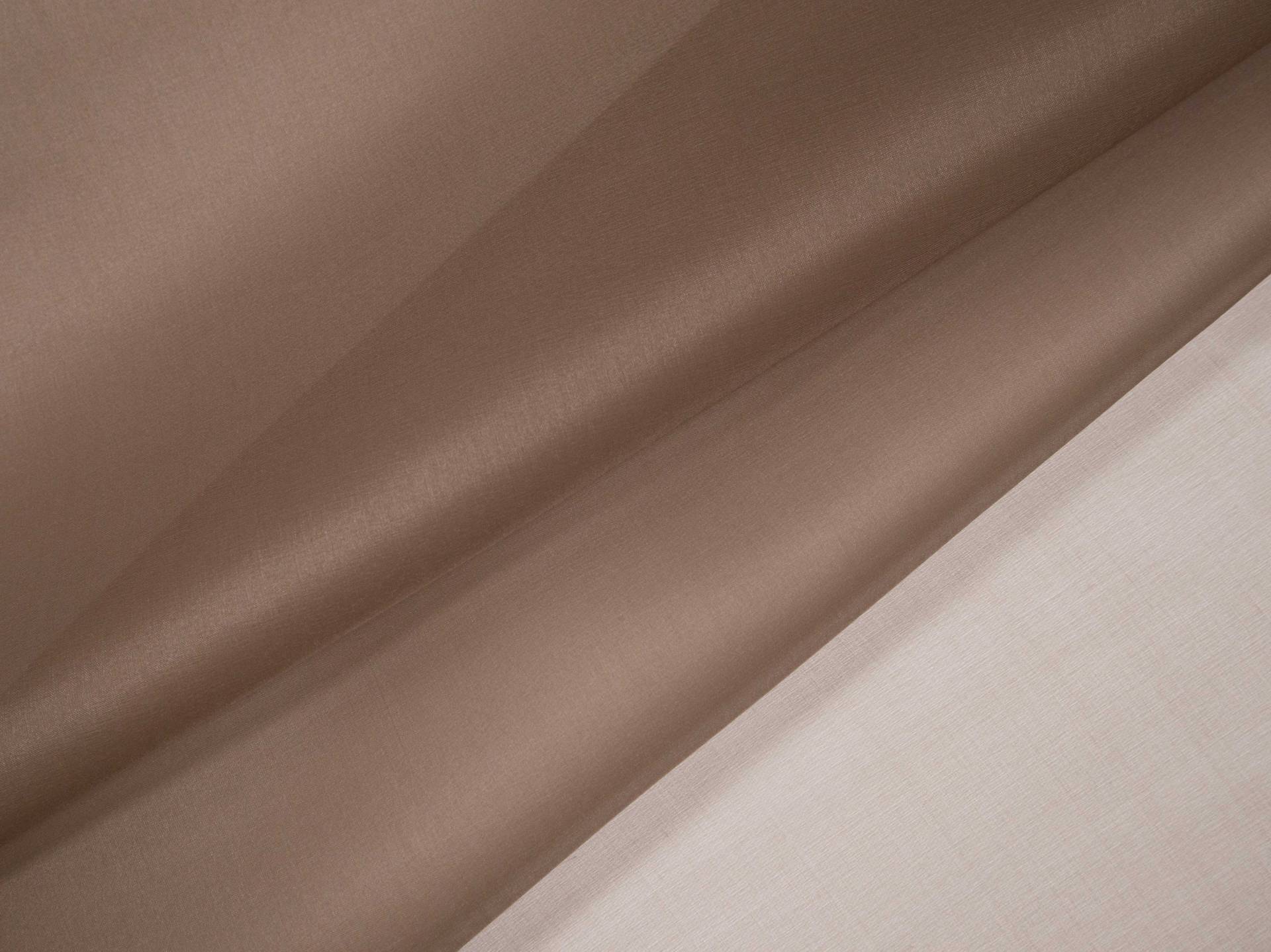 Solid organza in Sable folded