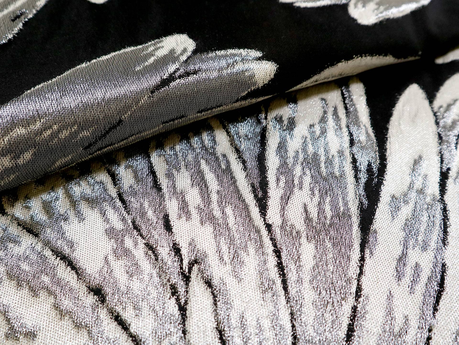 Metallic Brocade with Over Sized Daisies in Silver & Black