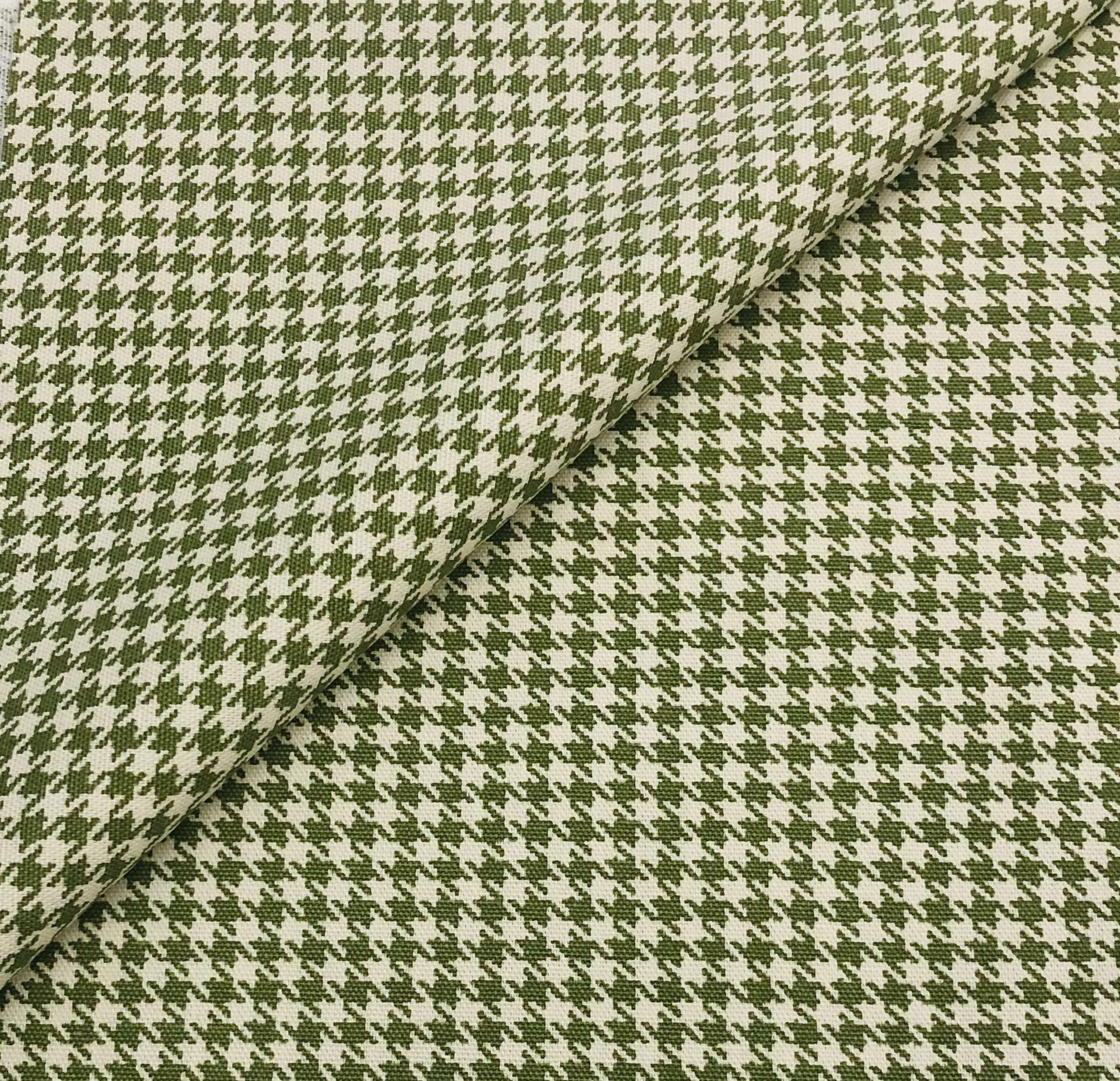 Cotton Printed Houndstooth in Jungle