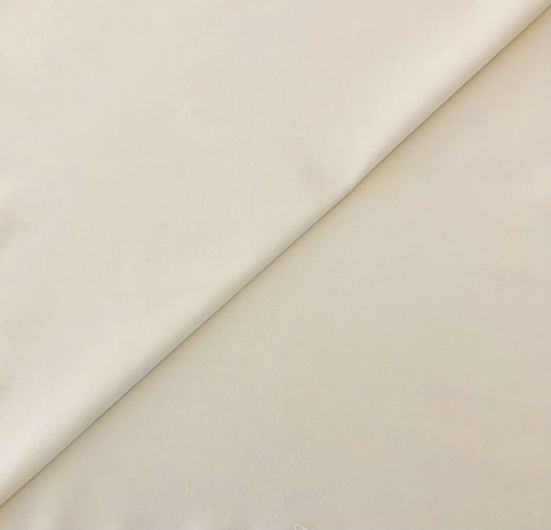 Stretch Cotton Broadcloth in Ivory