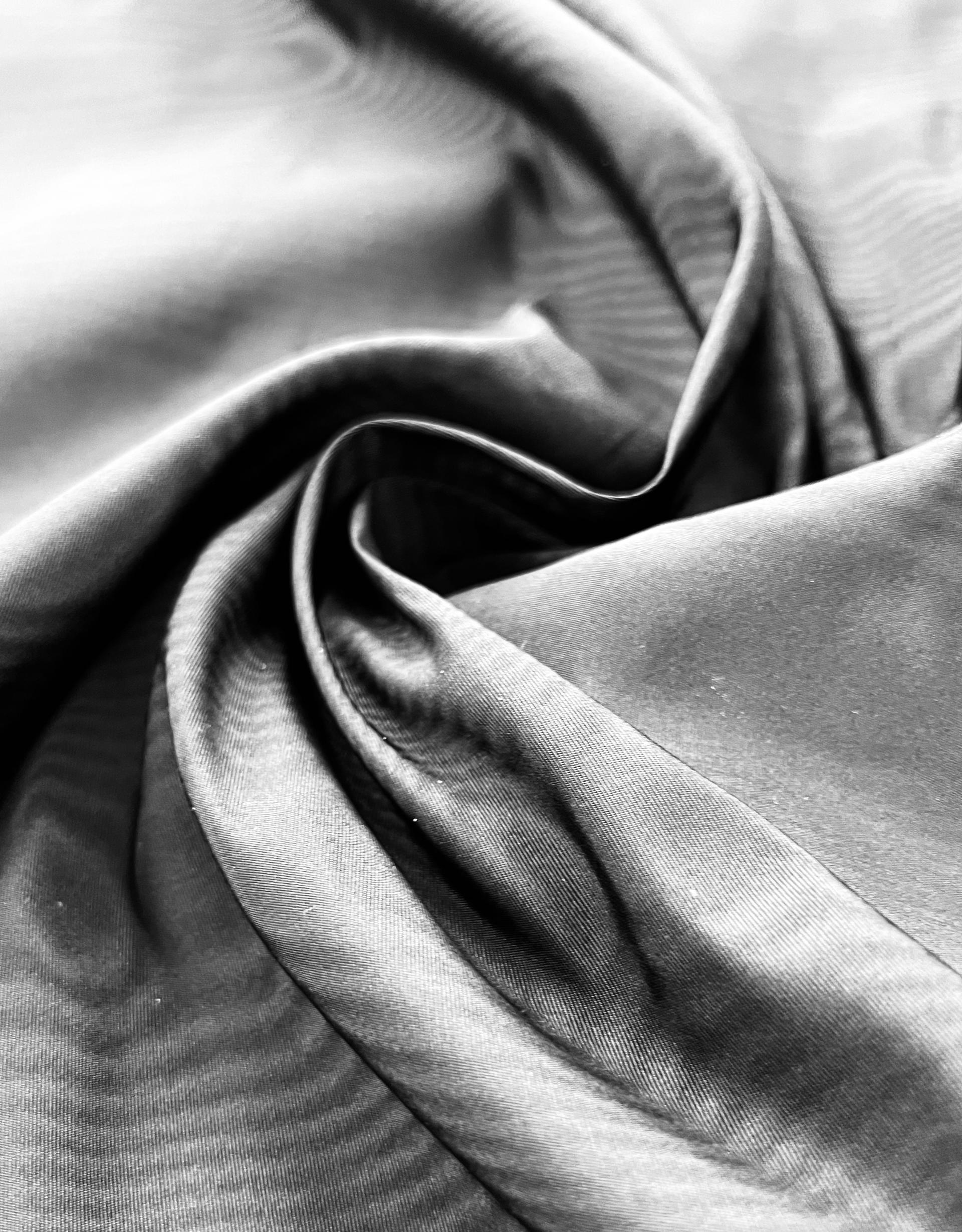 Silk Moiré in Black