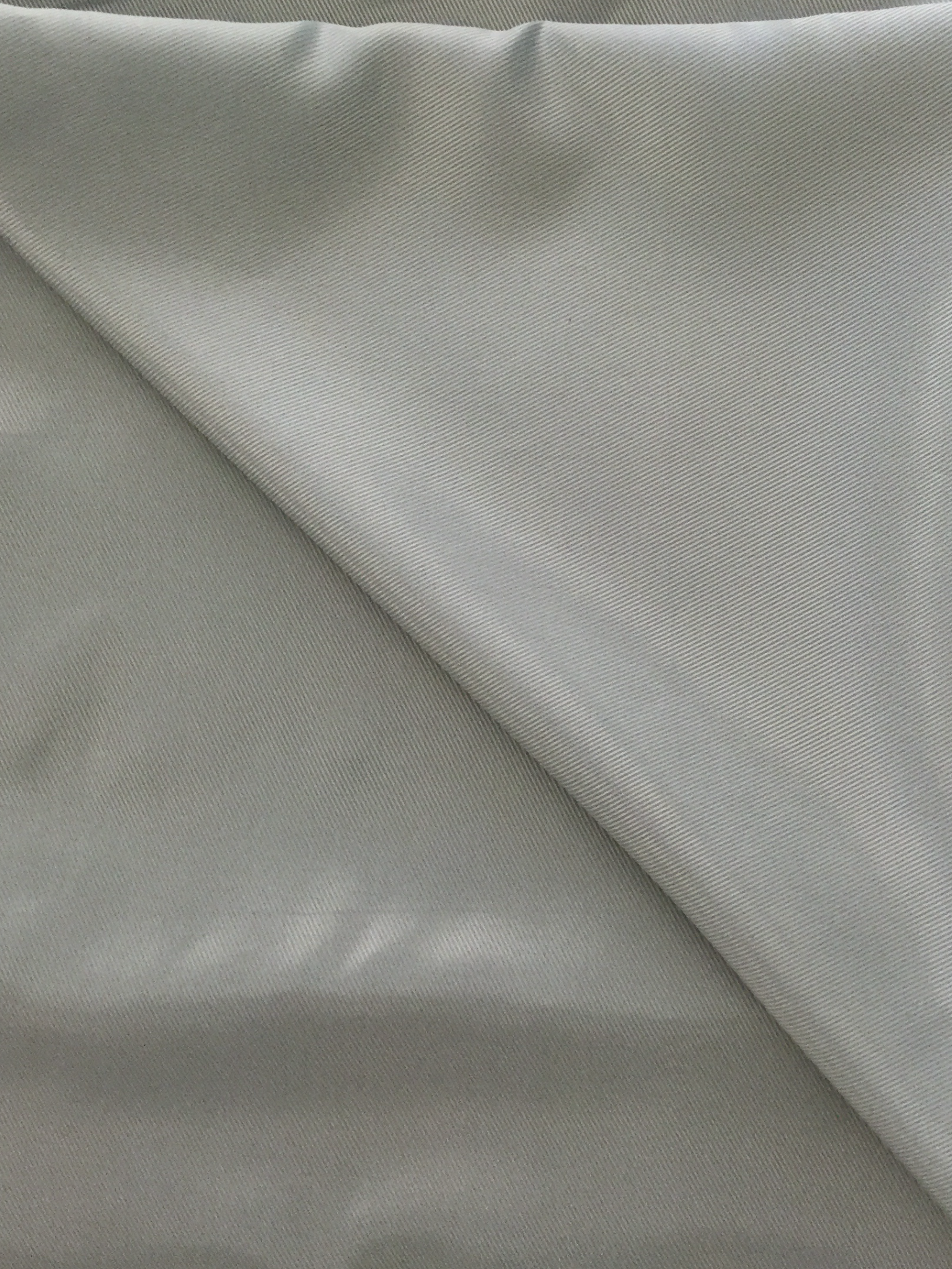 Iridescent Rayon Blend Twill Lining in Mint
