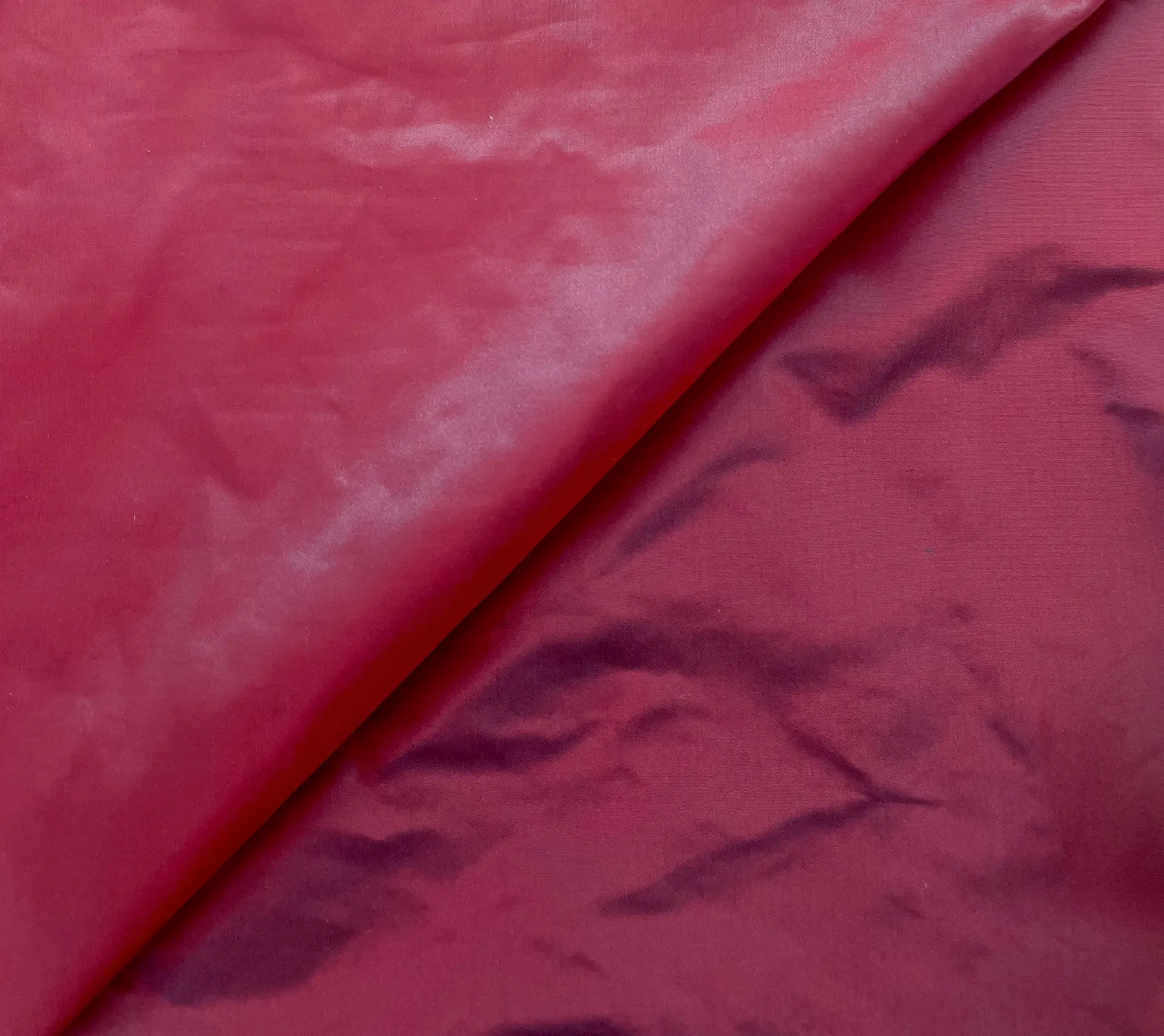 Iridescent Silk Taffeta in Red/Turquoise