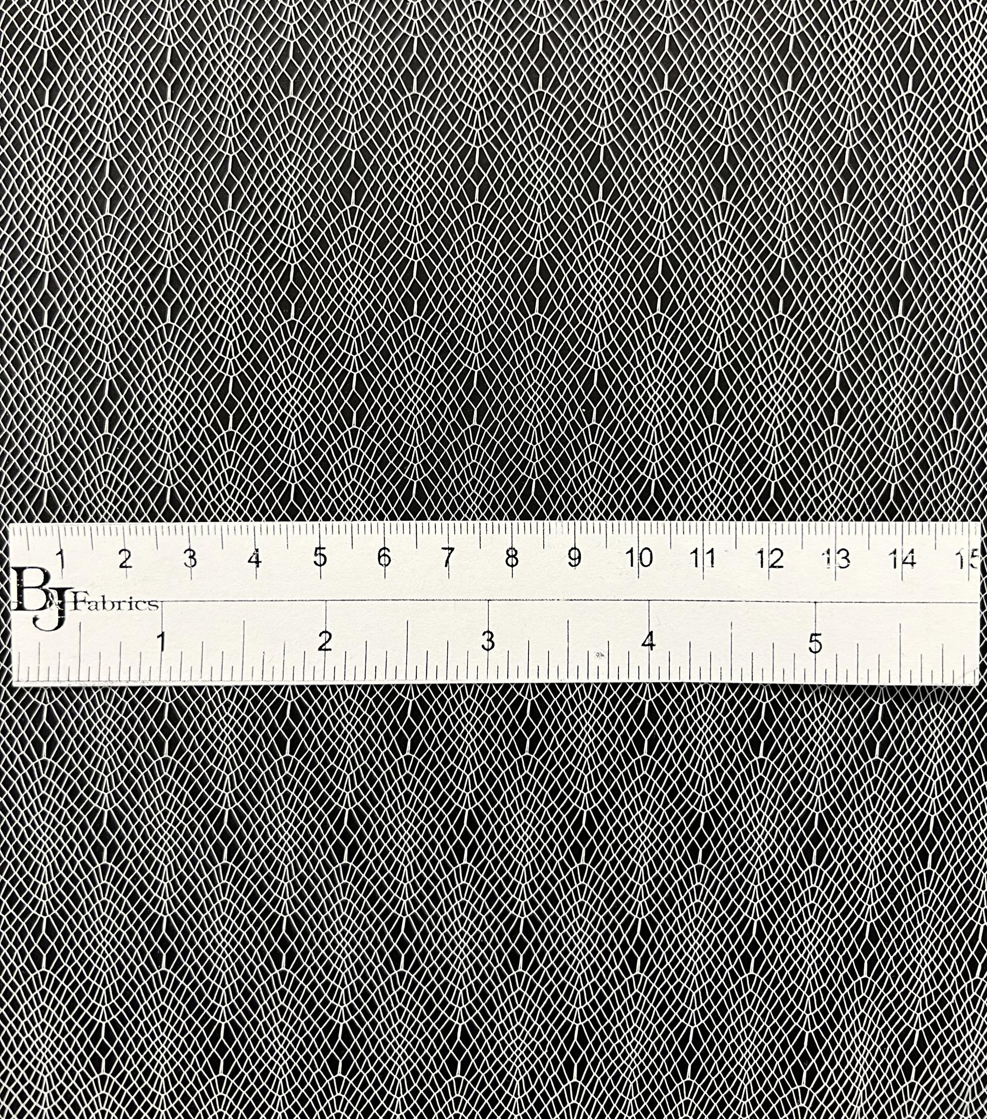 Novelty Illusion in Off White