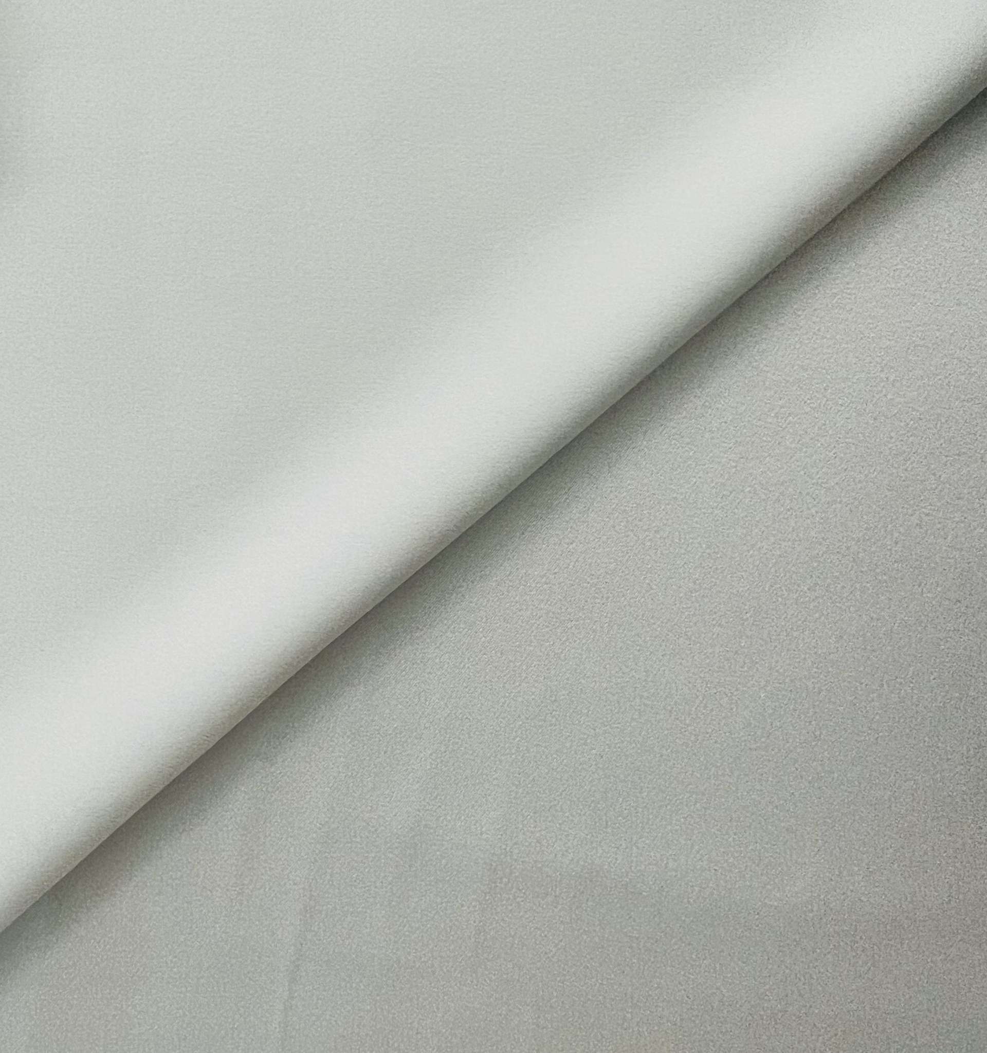 Triacetate Stretch Crepé Back Satin in Diamond White