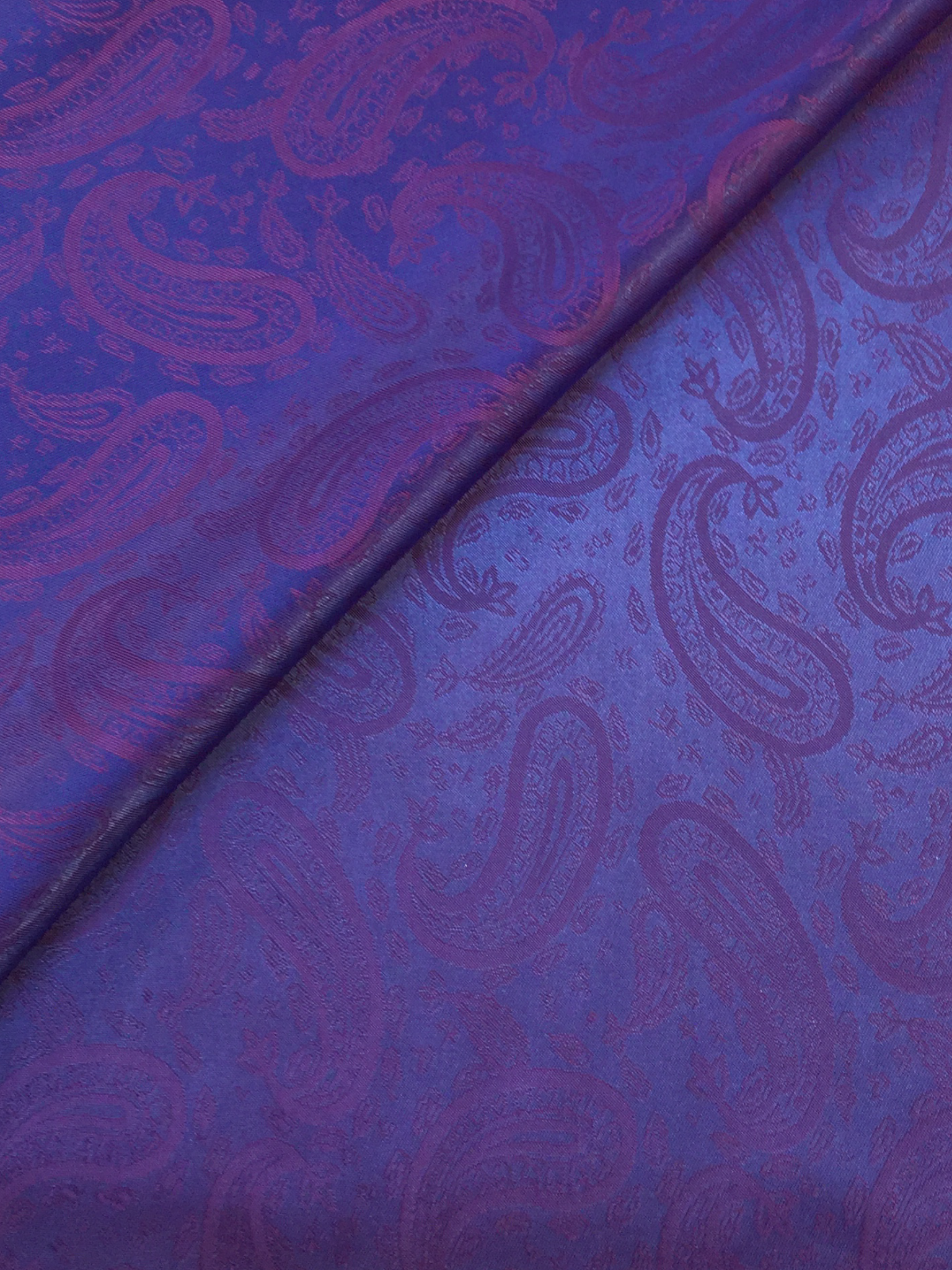 Novelty Jacquard Lining in Violet w/ Paisleys