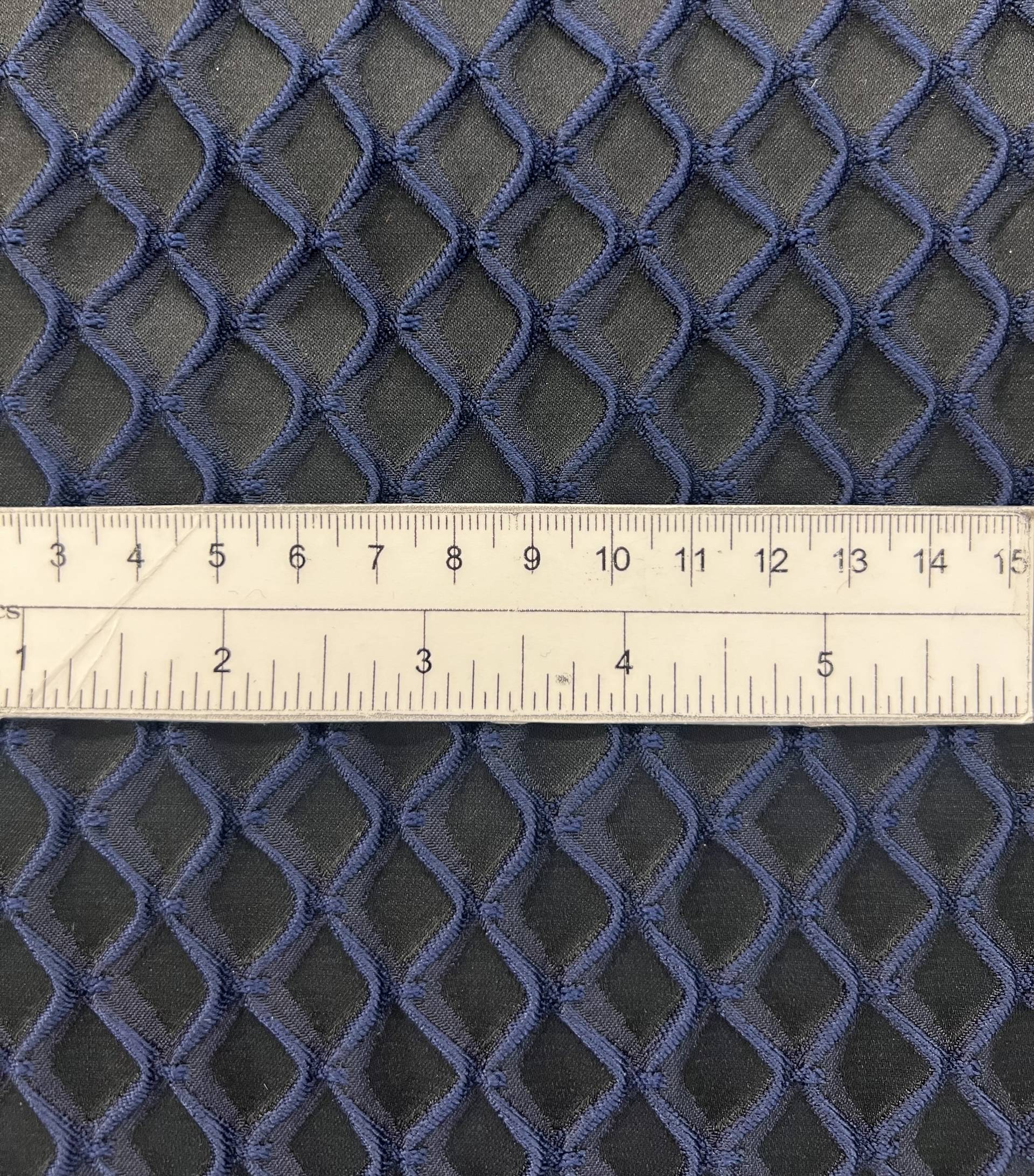 Birdseye Cloqué in Navy