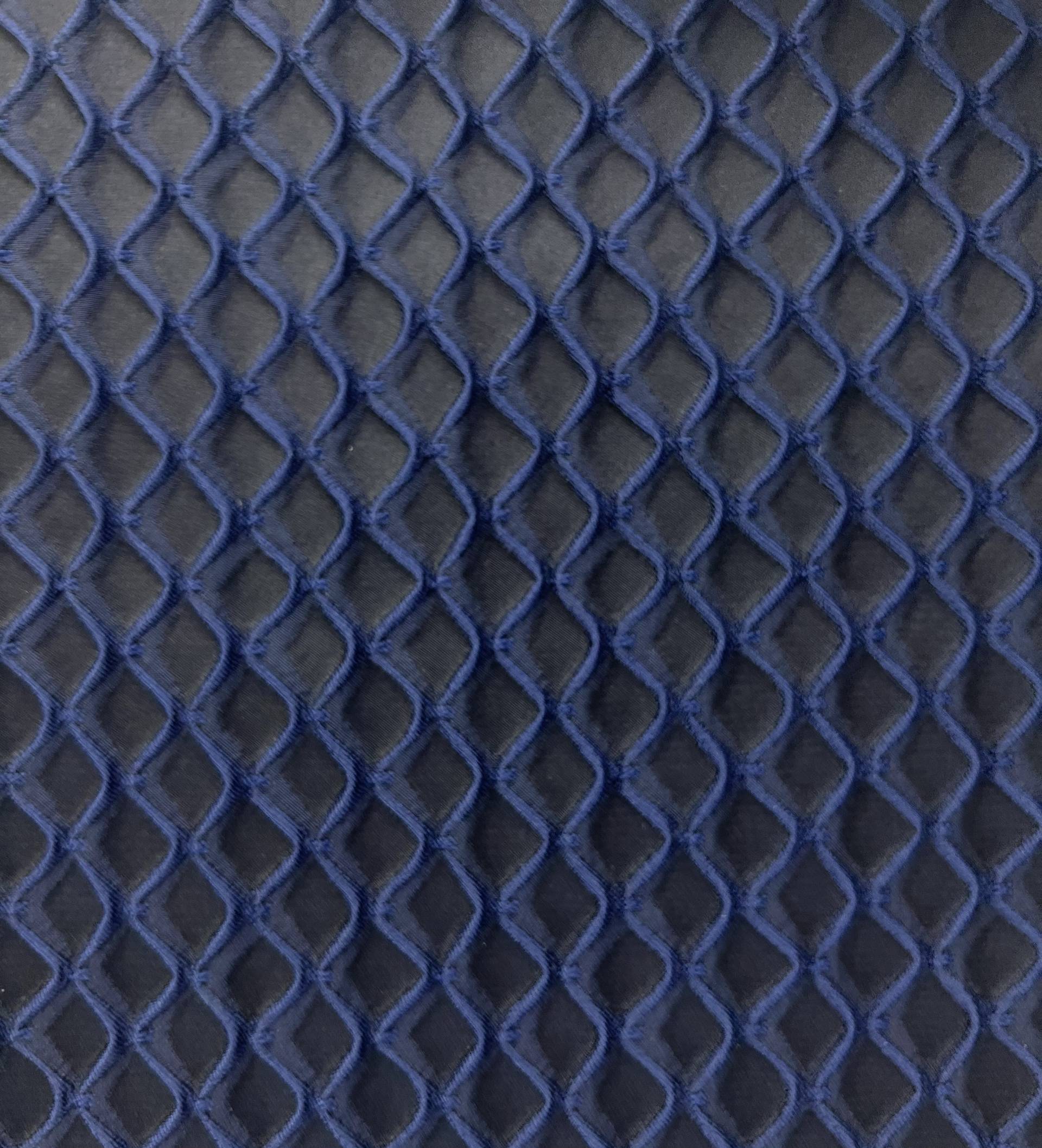 Birdseye Cloqué in Navy