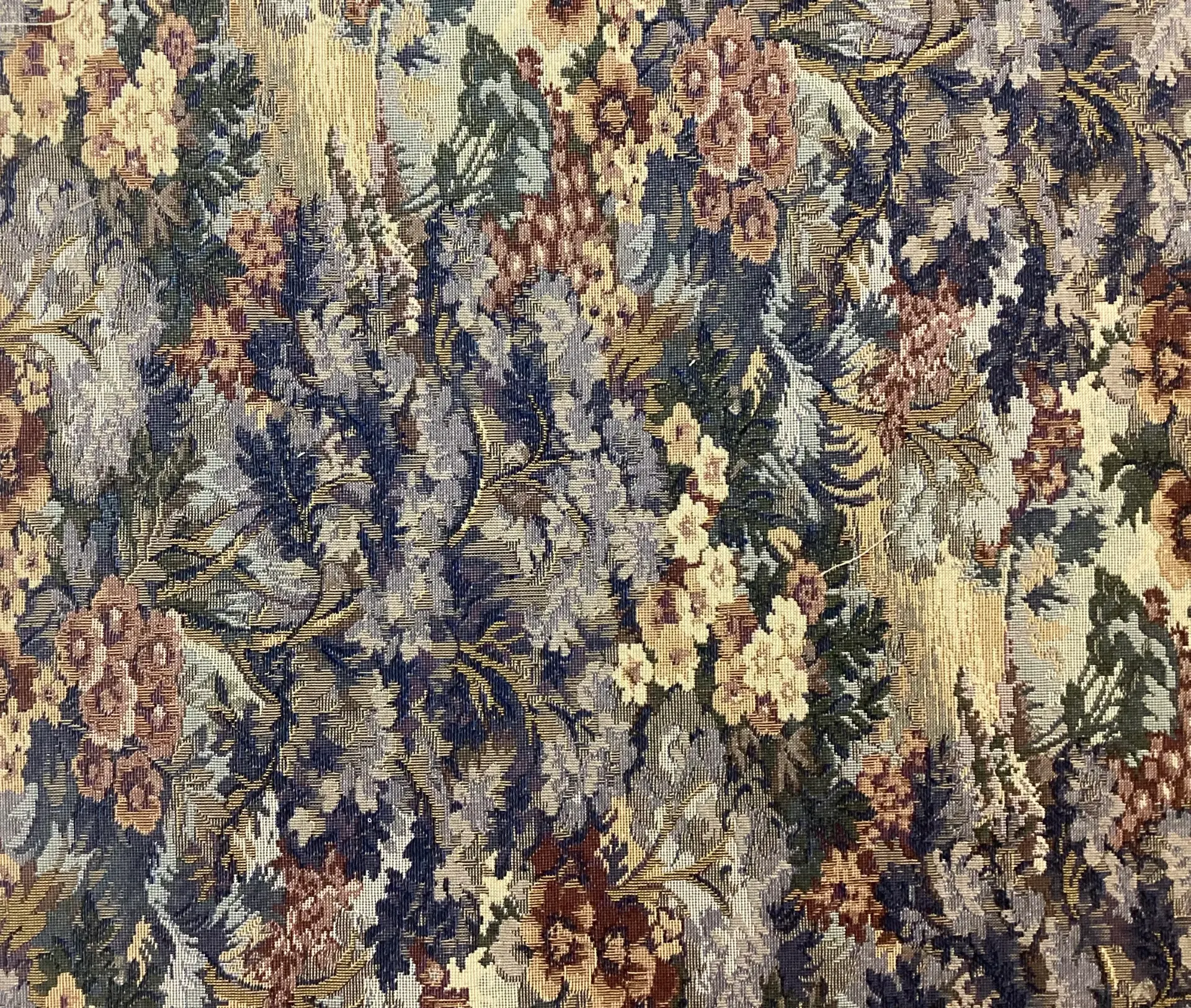 Polyester & Cotton Tapestry Brocade "Old English"