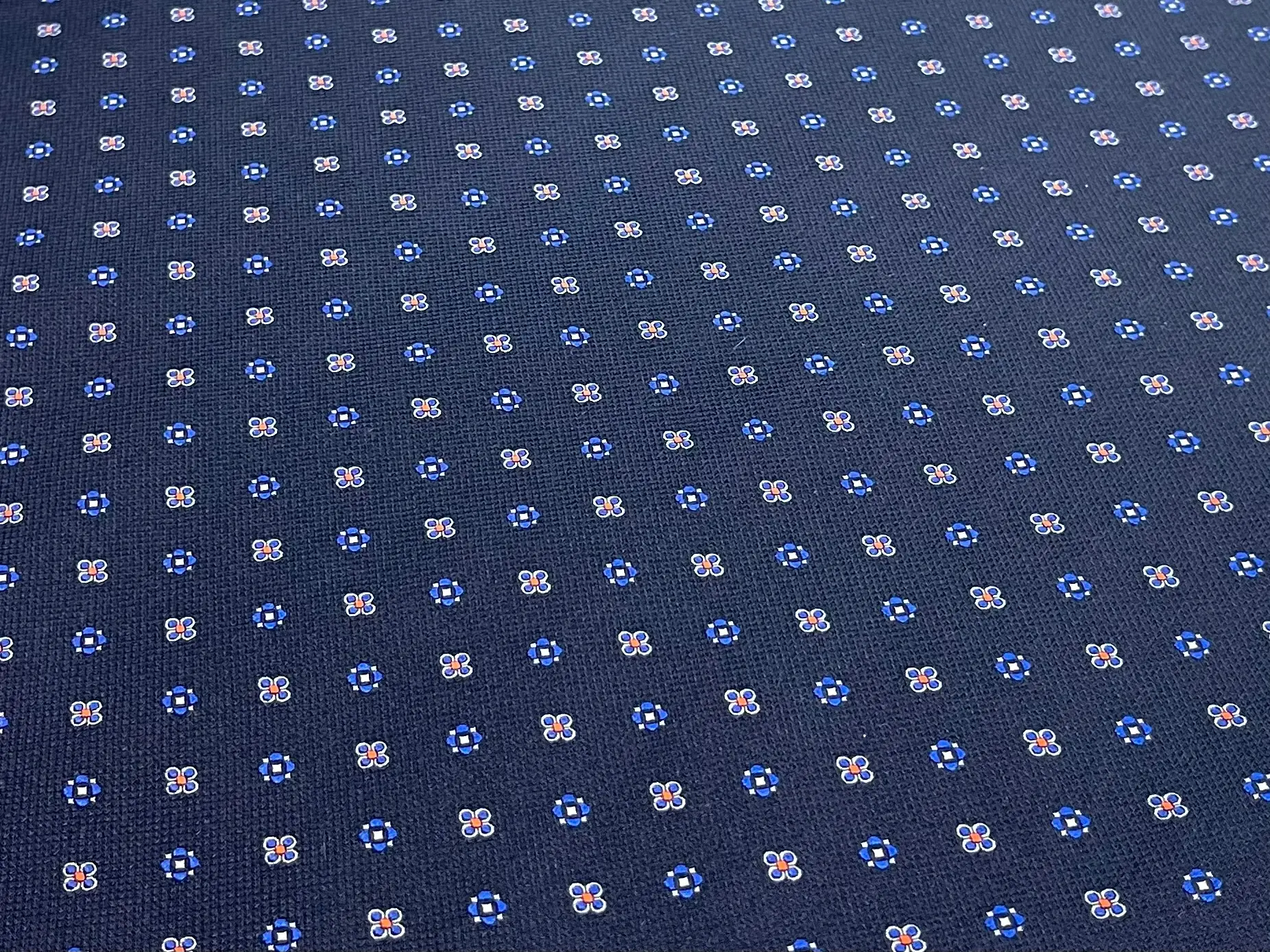 MADE IN ENGLAND 100% SILK BROCADE