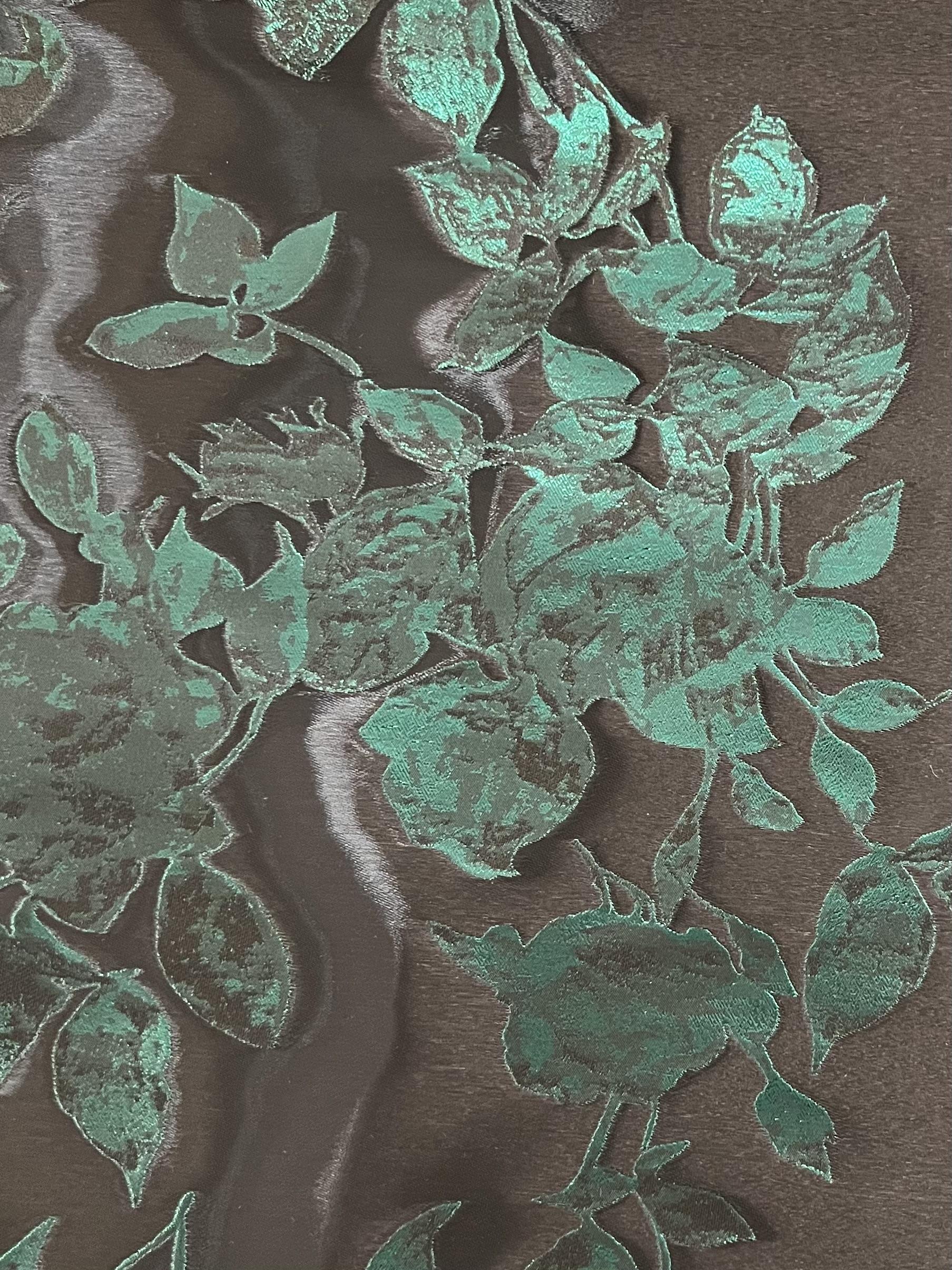 Made in Spain Liquid Satin Metallic Fill Coupe in Green