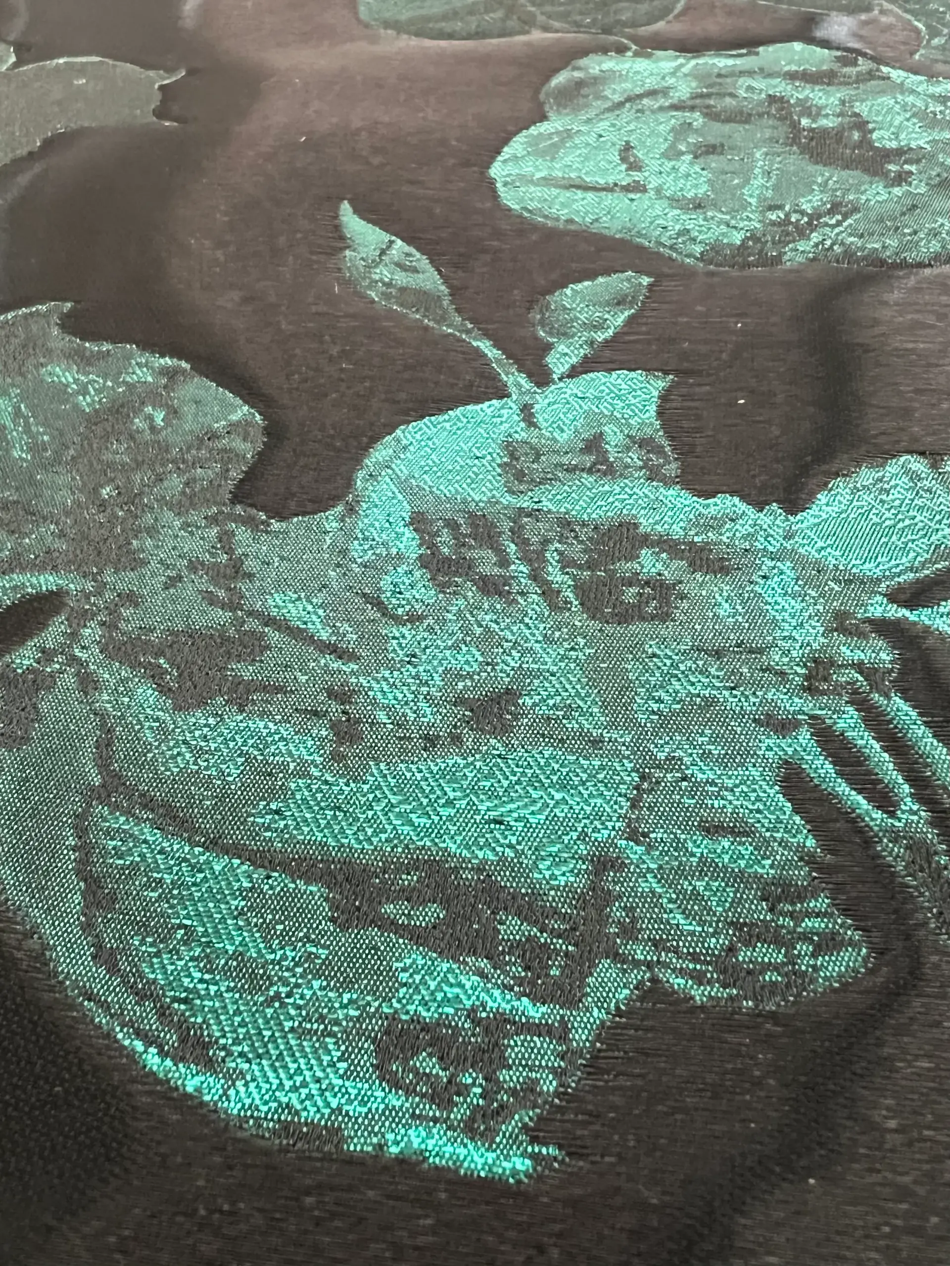 Made in Spain Liquid Satin Metallic Fill Coupe in Green