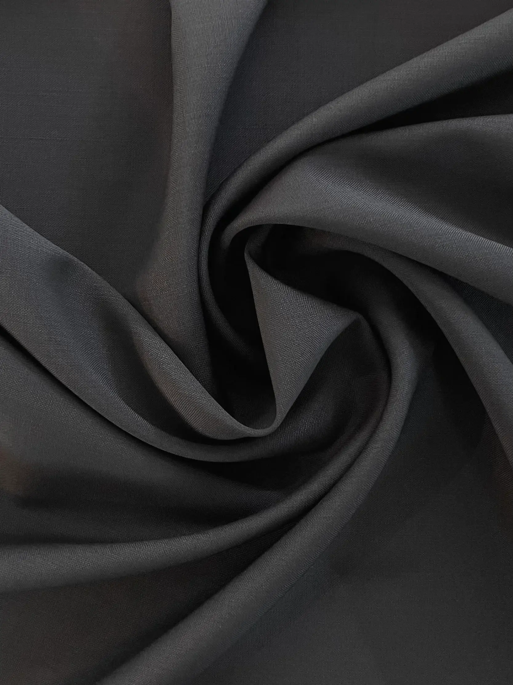 40% Wool 60% Kid Mohair in Black