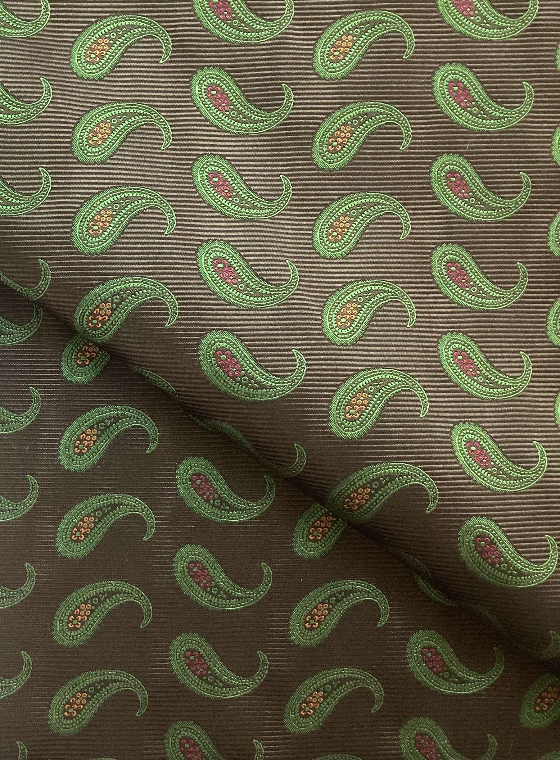 MADE IN ENGLAND 100% SILK BROCADE