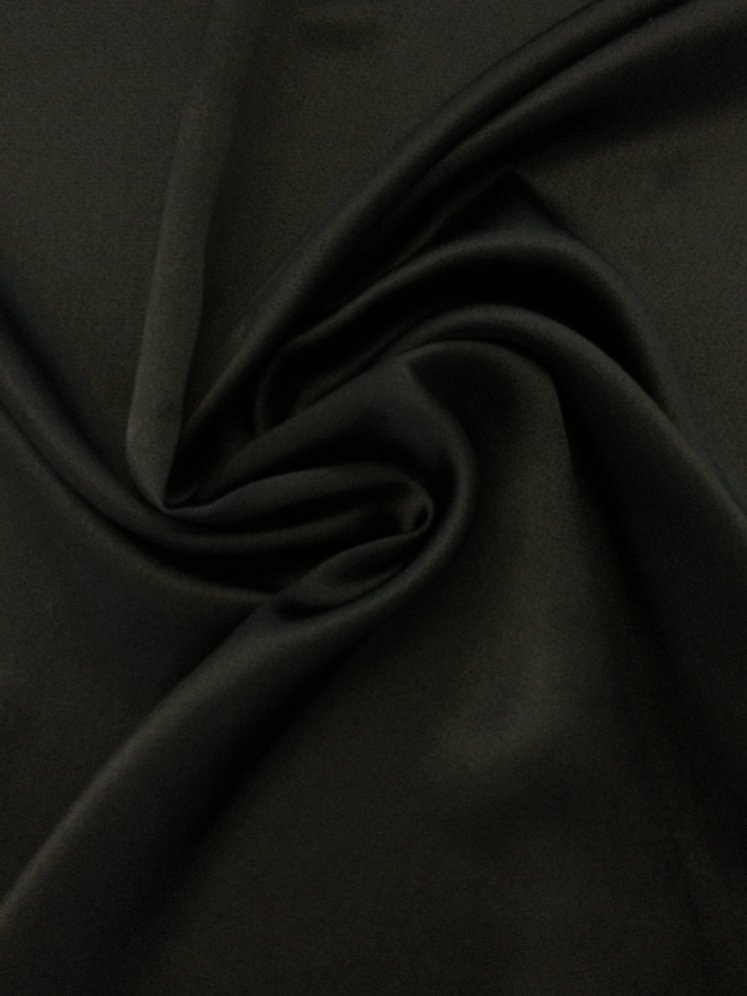 Silk Charmeuse Light Hammered in Black