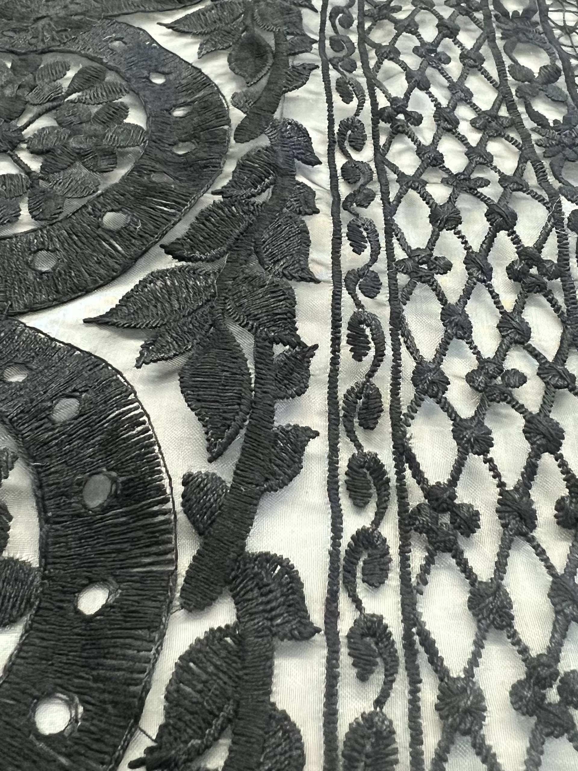 Embroidered Polyester Organza in Black "Garden Diomedes"