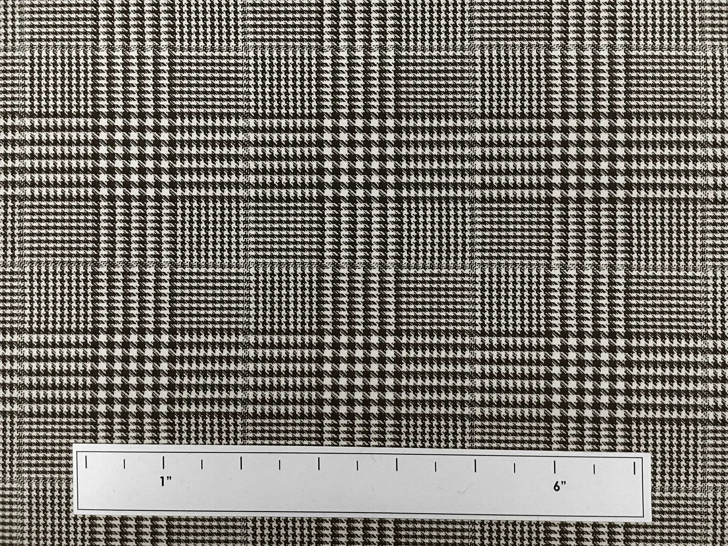 Italian Stretch Wool Glen Check in Black and White2