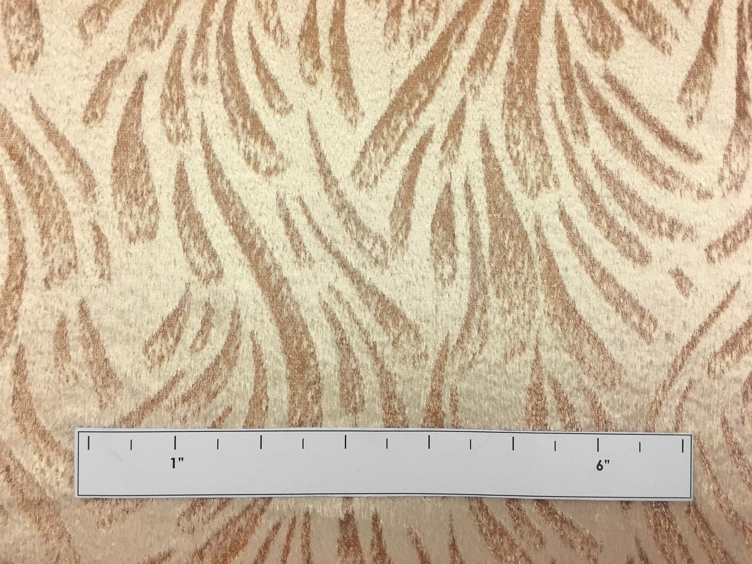 Silk Lurex Panne Velvet in Champagne1