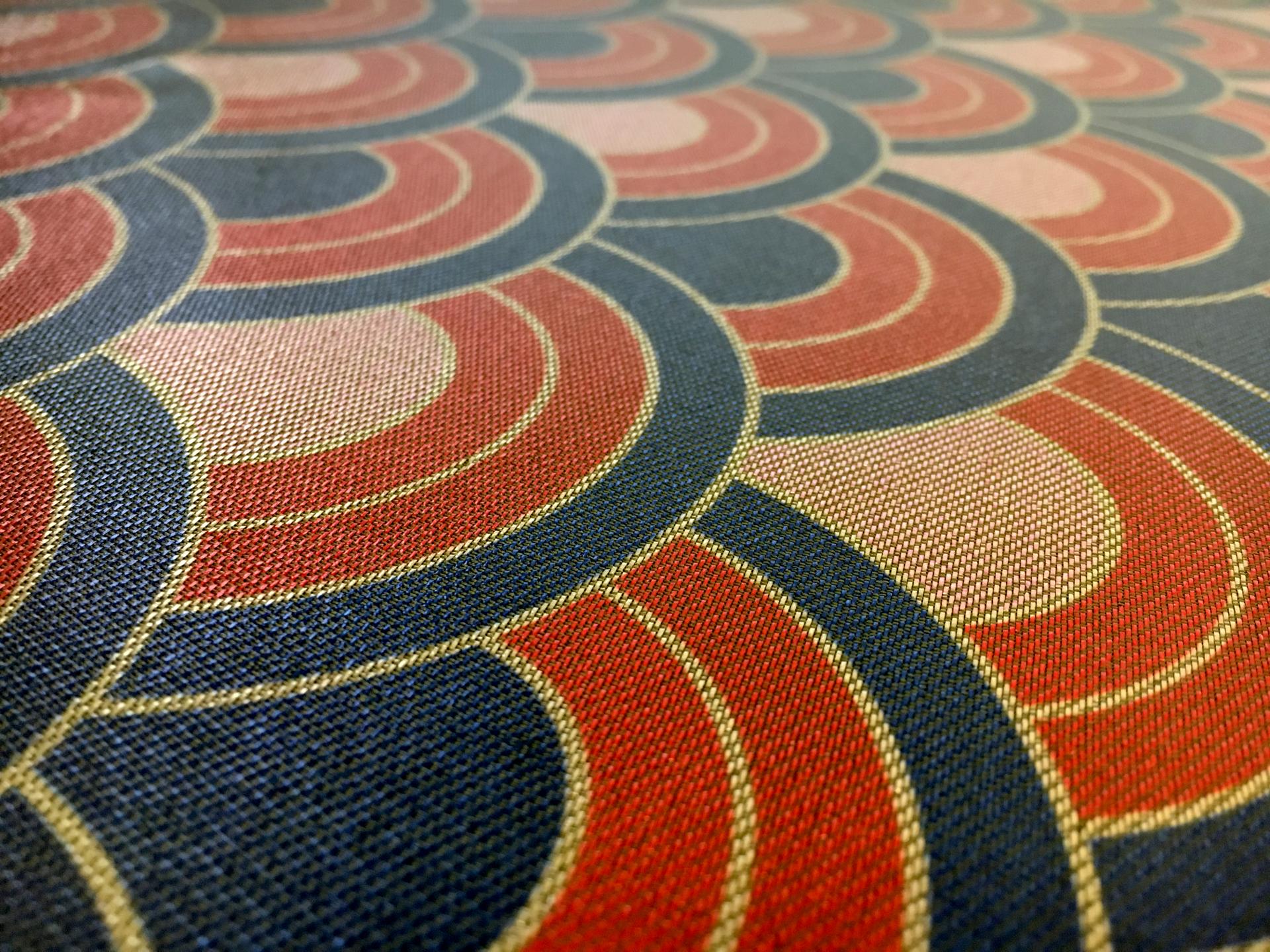 Printed Silk and Poly Blend Crepe Lamé with Repeating Waves2