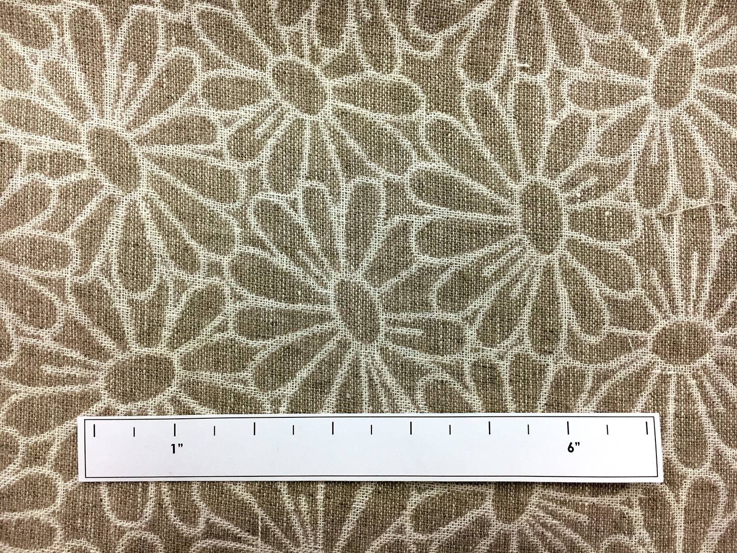 Doubleface Upholstery Linen Daisies Damask2