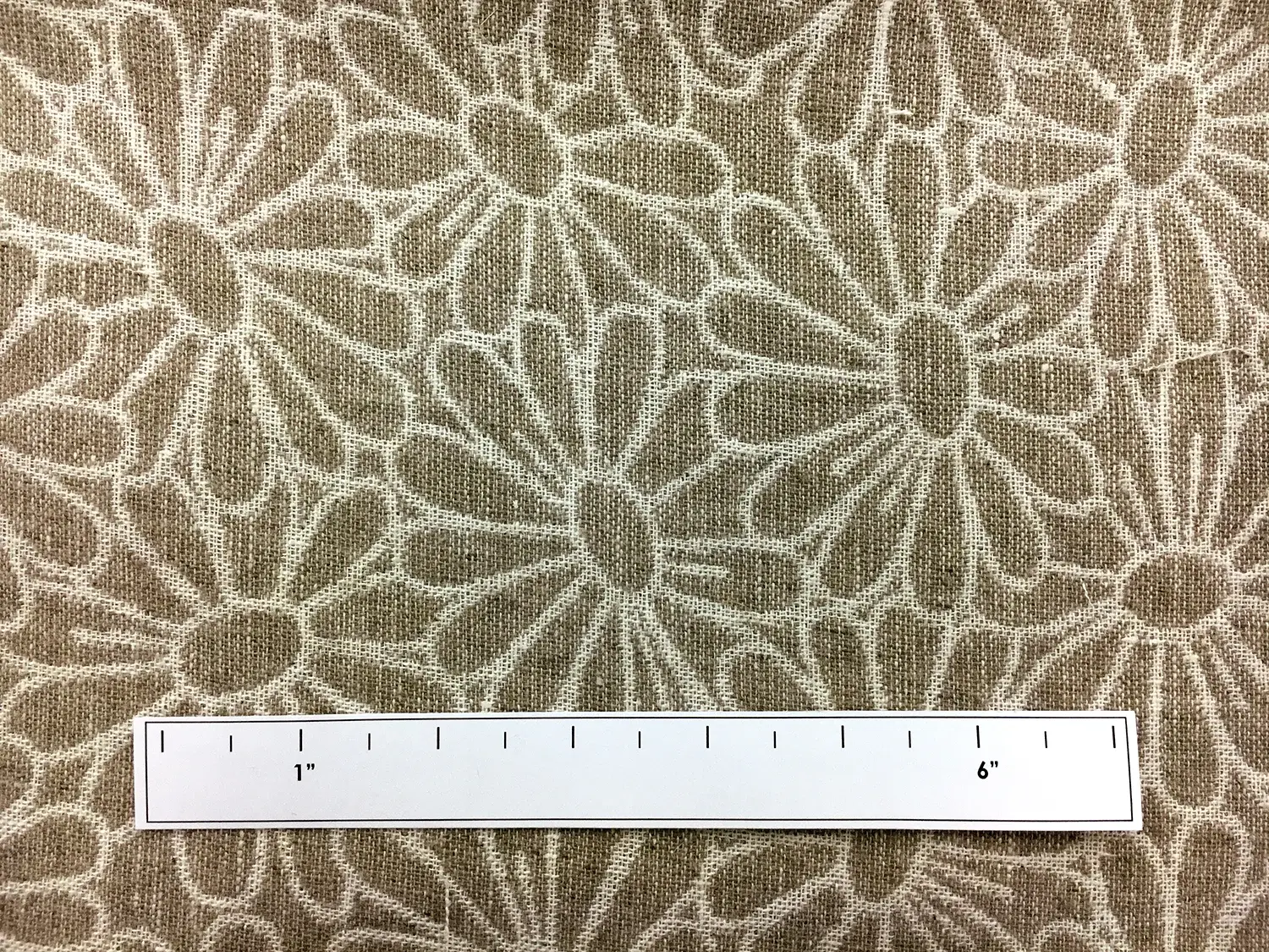 Doubleface Upholstery Linen Daisies Damask2