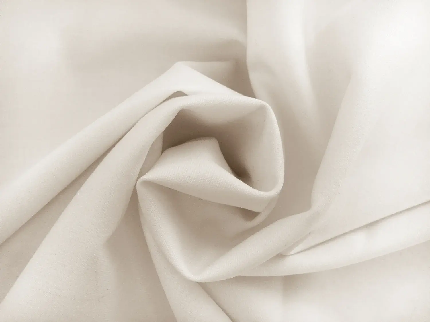Poly Wool Stretch Gabardine in Winter White1