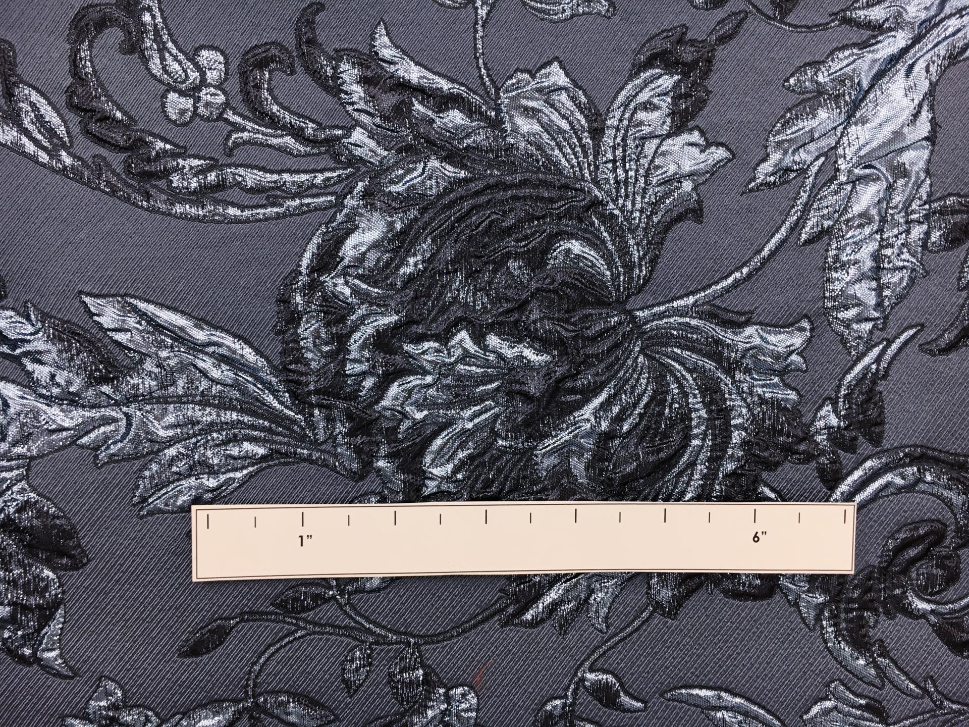 Floral and Paisley Pattern Silk Blend Metallic Cloqué Brocade1