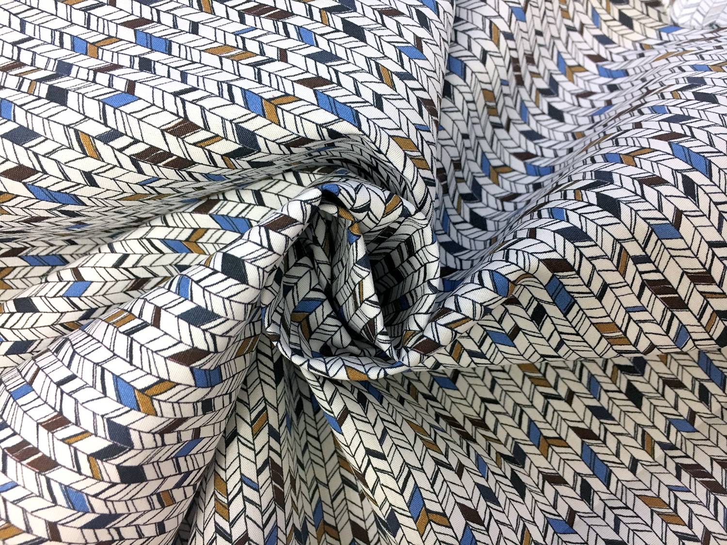Cotton Broadcloth With Small Geometric Print1