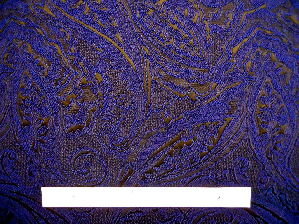 Lightweight Stretch Cloqué1