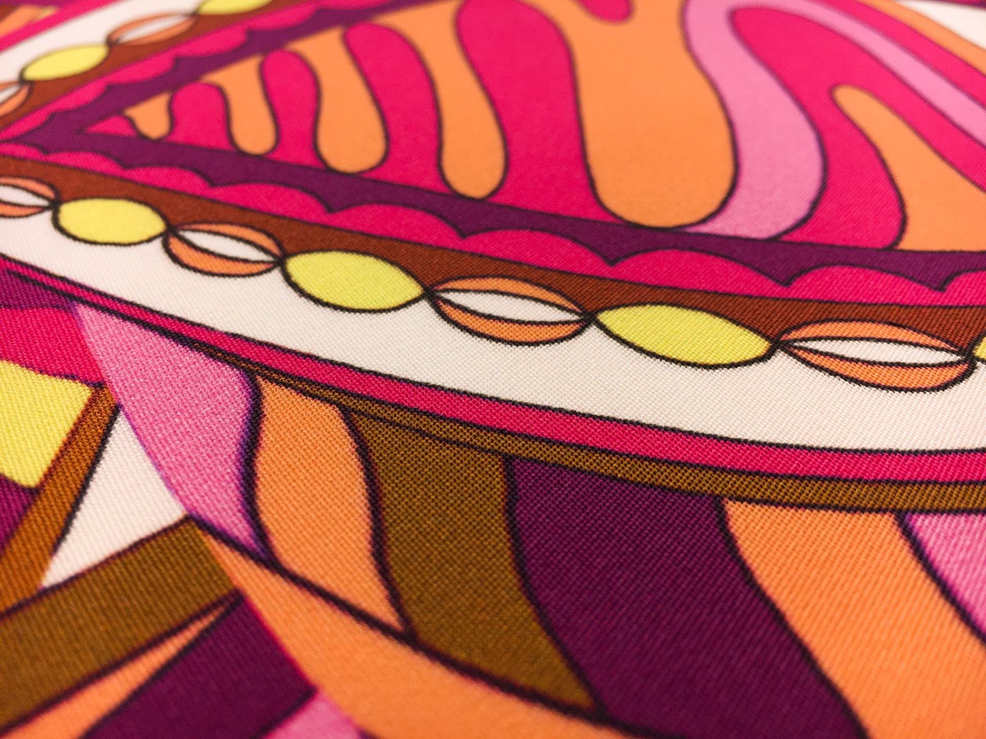 Printed 4Ply Crepe with Large Vibrant Abstract Flowers2