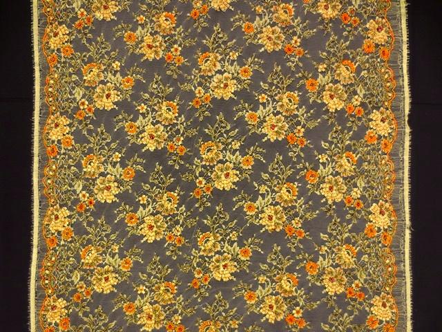 Beaded Metallic Chantilly Lace3