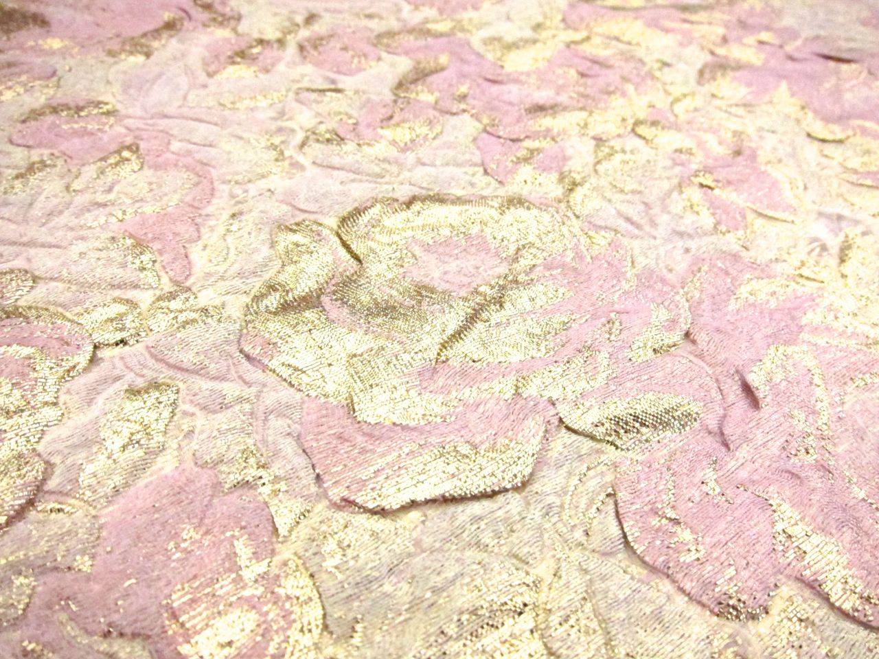 Silk Blend Metallic Cloqué2