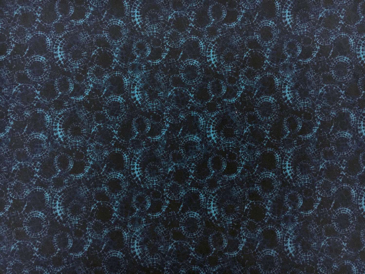 Cotton Broadcloth Print With Spiderwebs Motif0