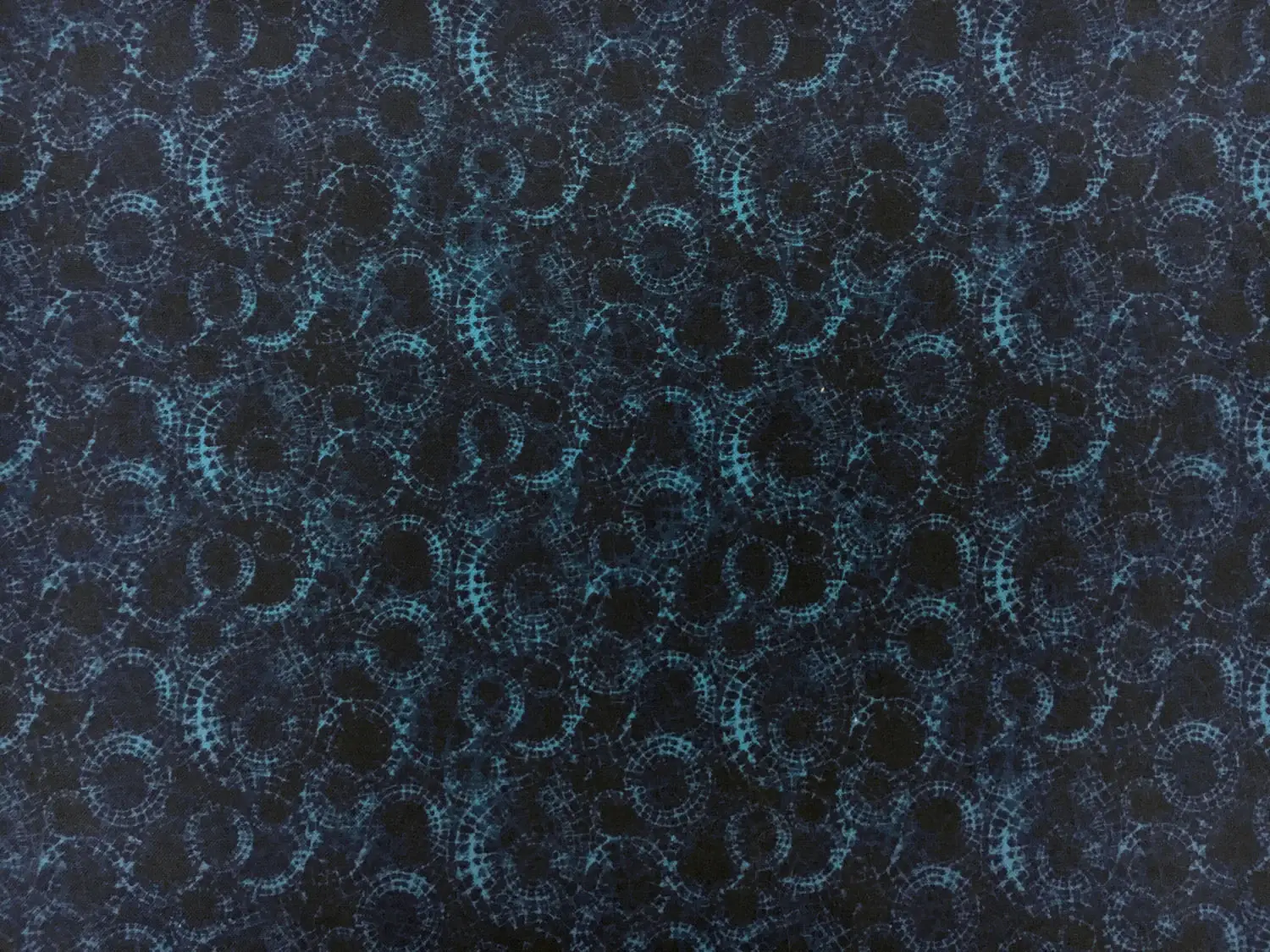 Cotton Broadcloth Print With Spiderwebs Motif0