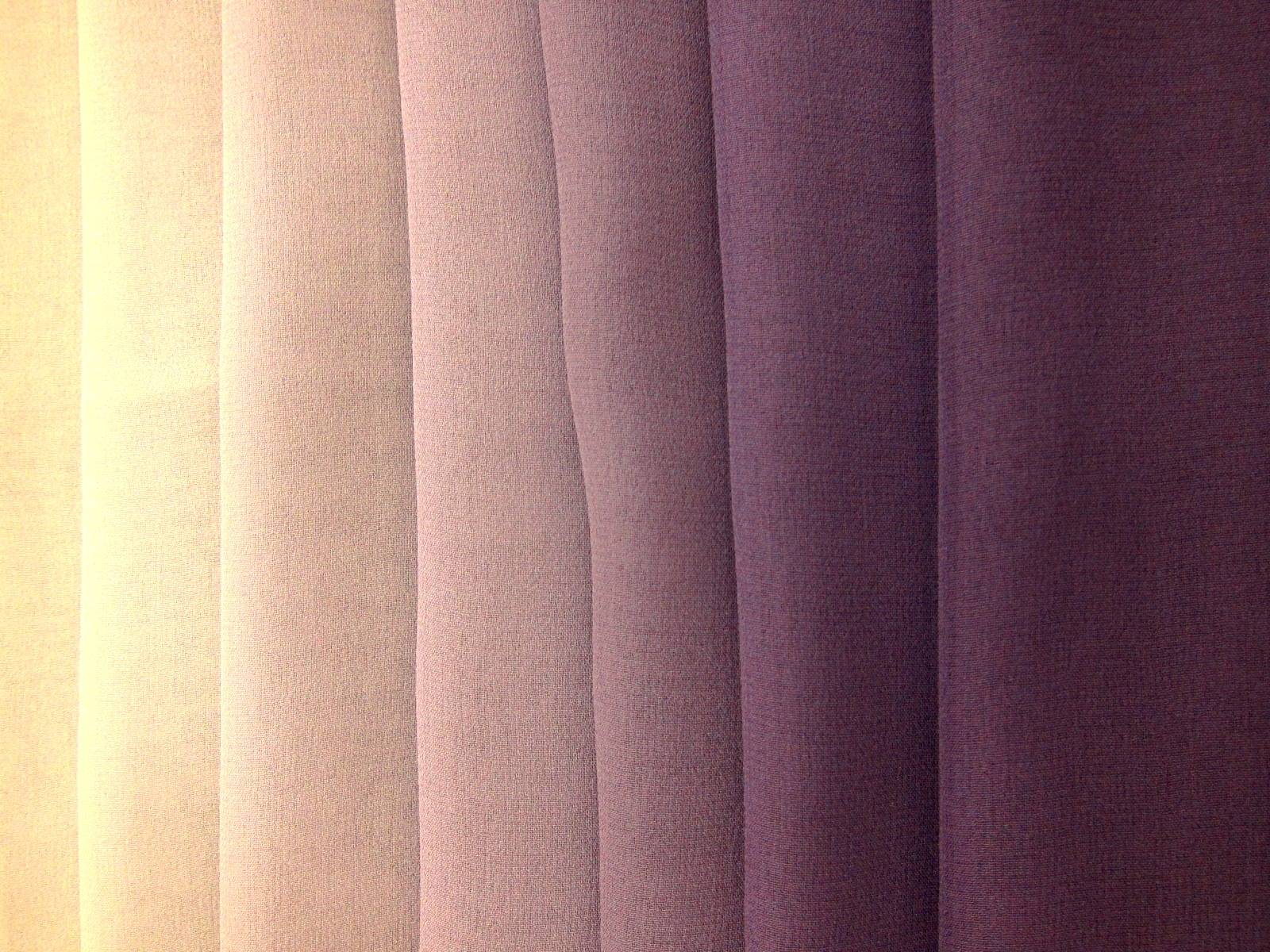 Silk Ombré Chiffon in Grape I0