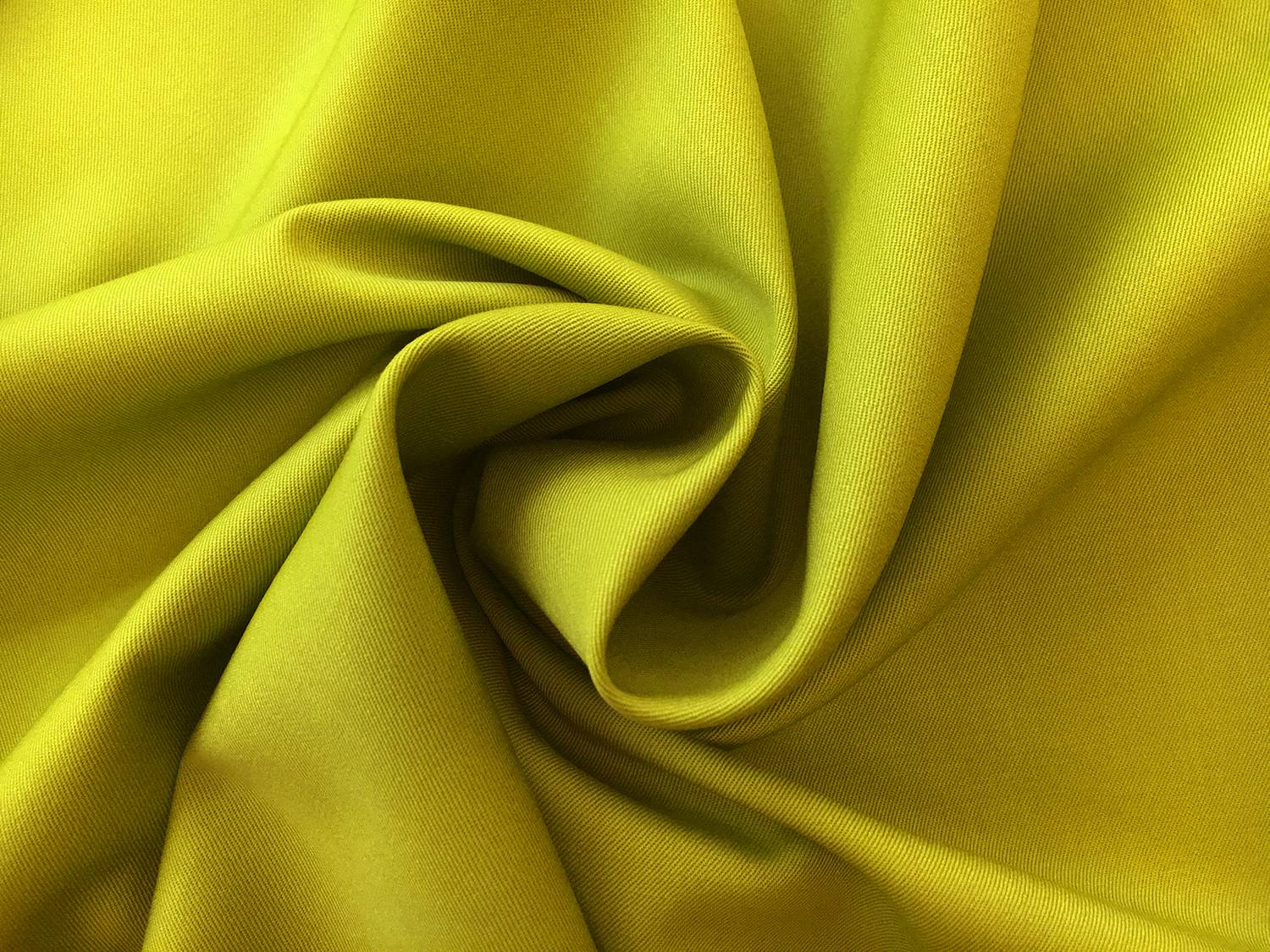 Merino Wool Super 130s in Apple Green1