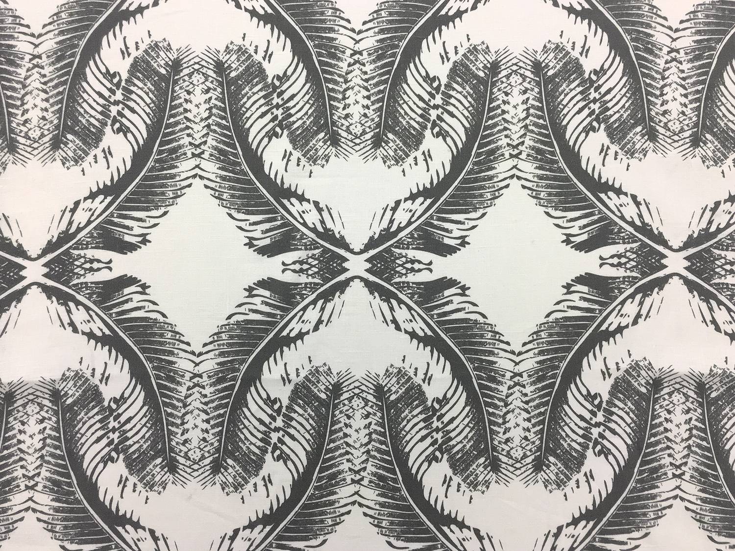 Linen With Large Feather Print0